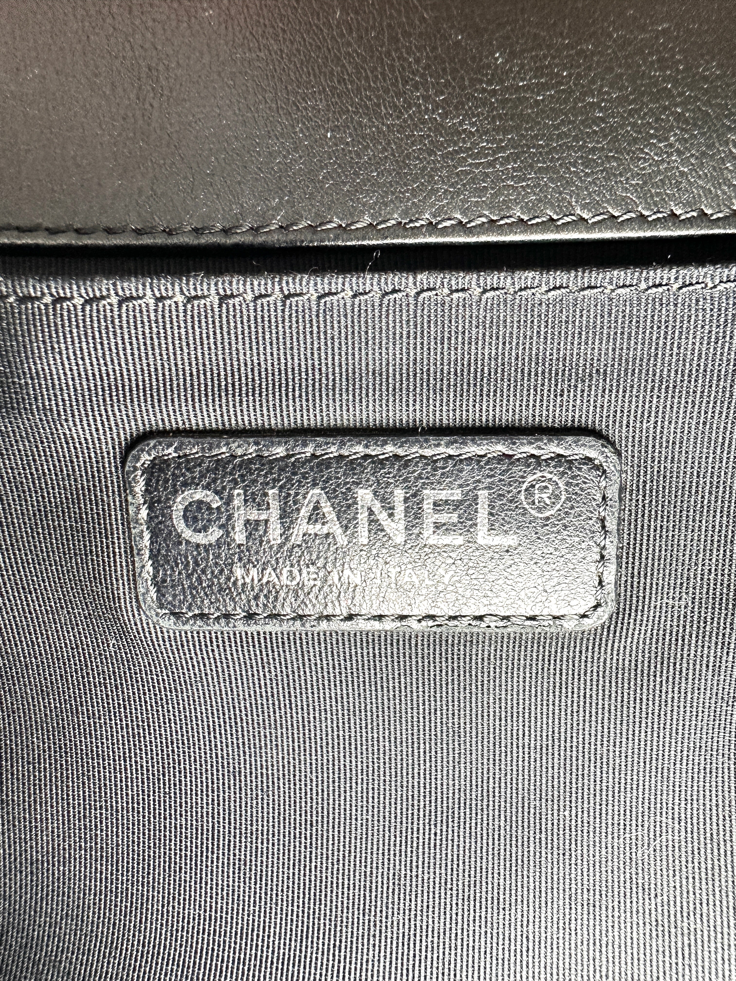 Chanel LeBoy Black Quilted Patent Leather Medium Size Flap Bag(20***27) CC2611