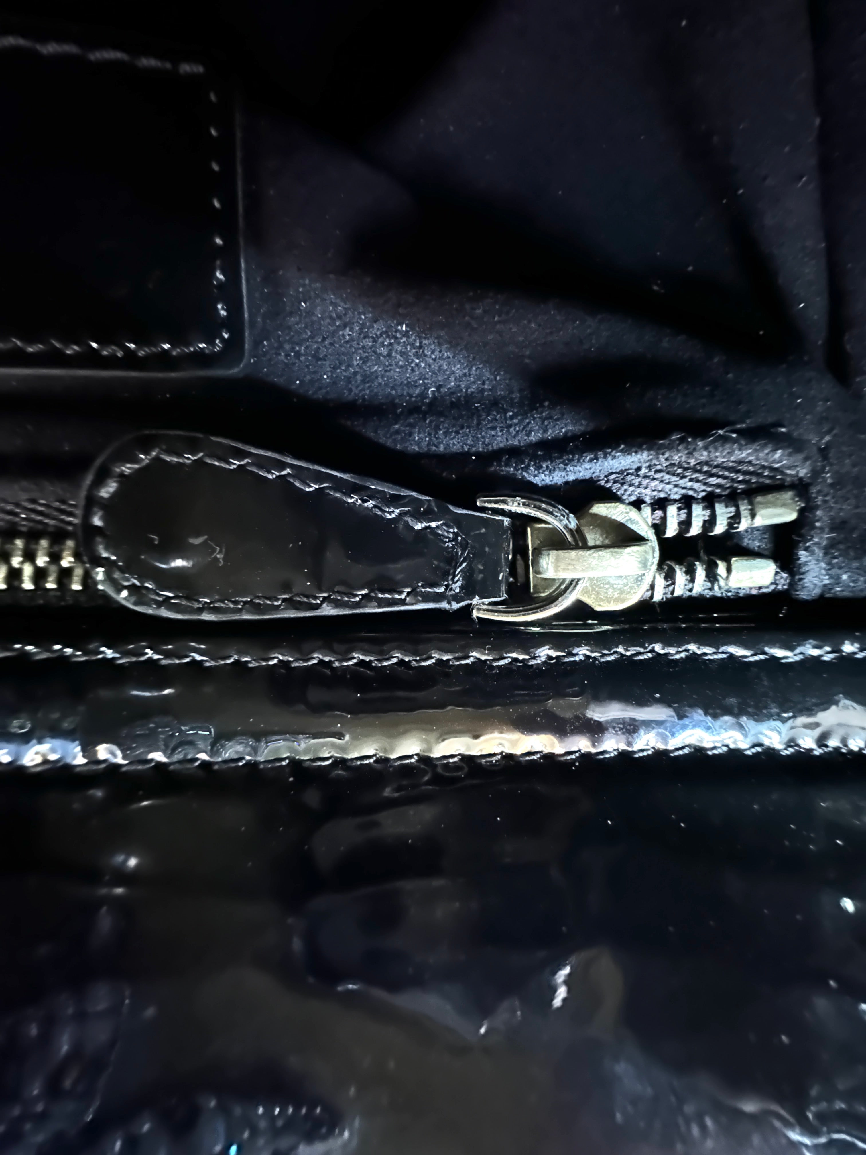 Christian Dior Lady Dior Black Cannage Patent Leather Handle Bag DR956