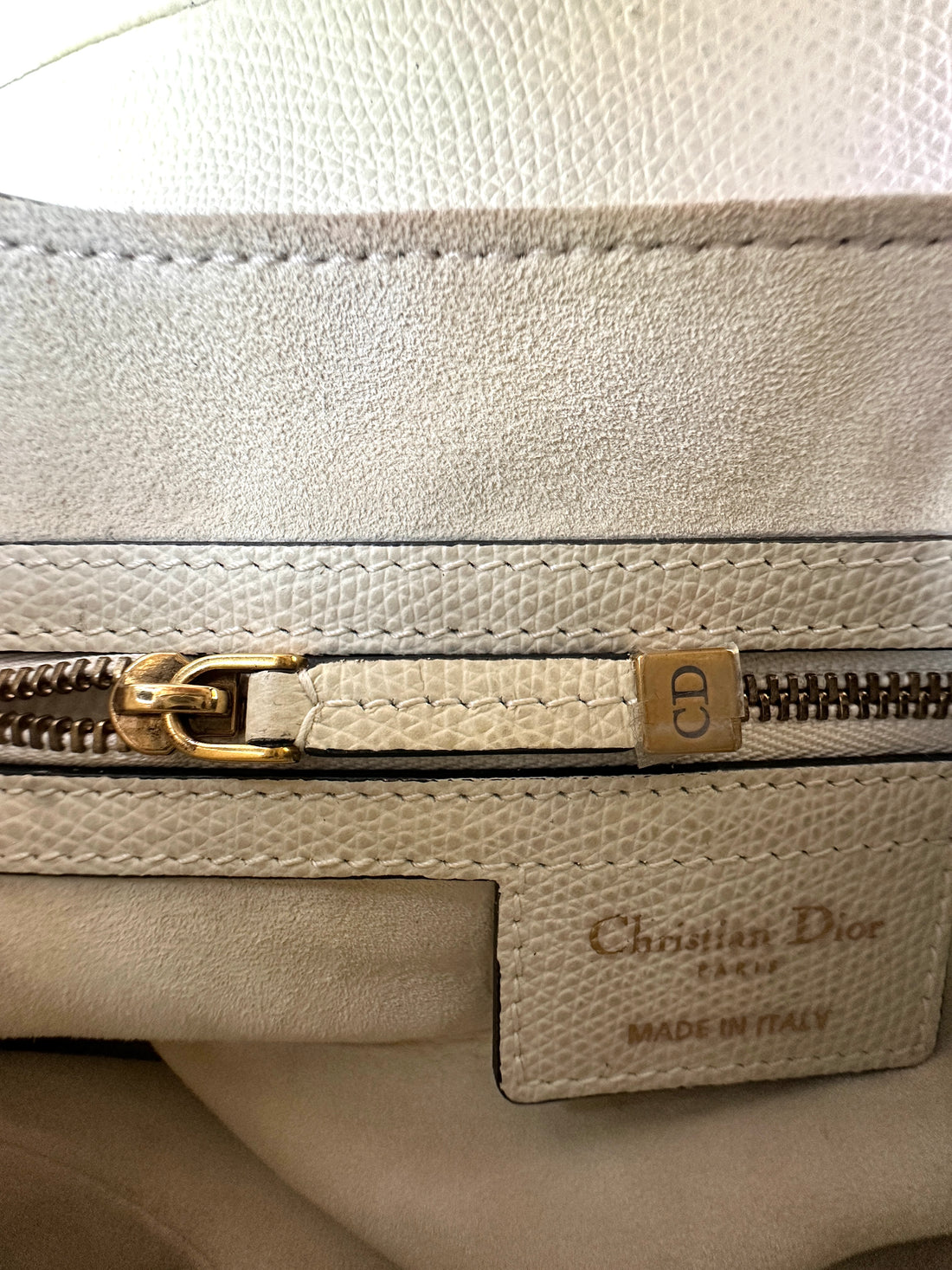 Christian Dior White Leather Medium Size Saddle Bag DR957