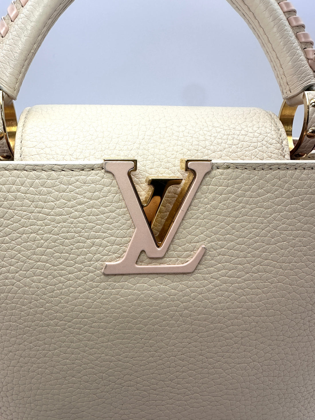 Louis Vuitton Capucines Beige Taurillon Leather Handle Bag LV3396
