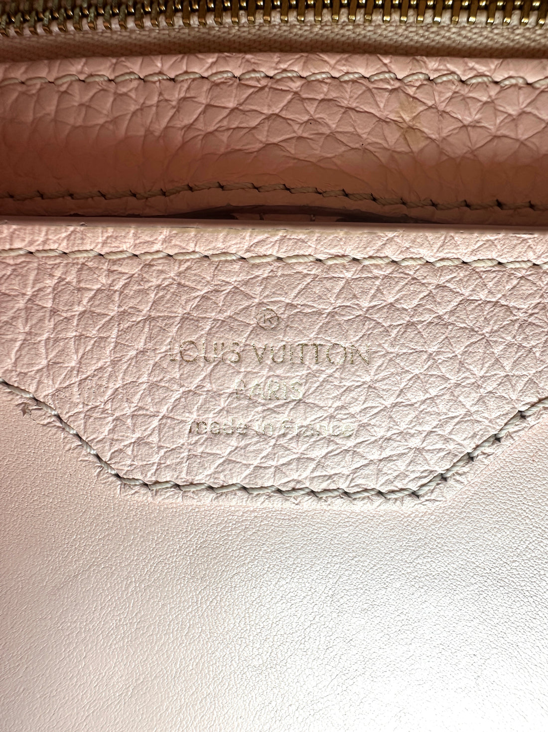 Louis Vuitton Capucines Beige Taurillon Leather Handle Bag LV3396
