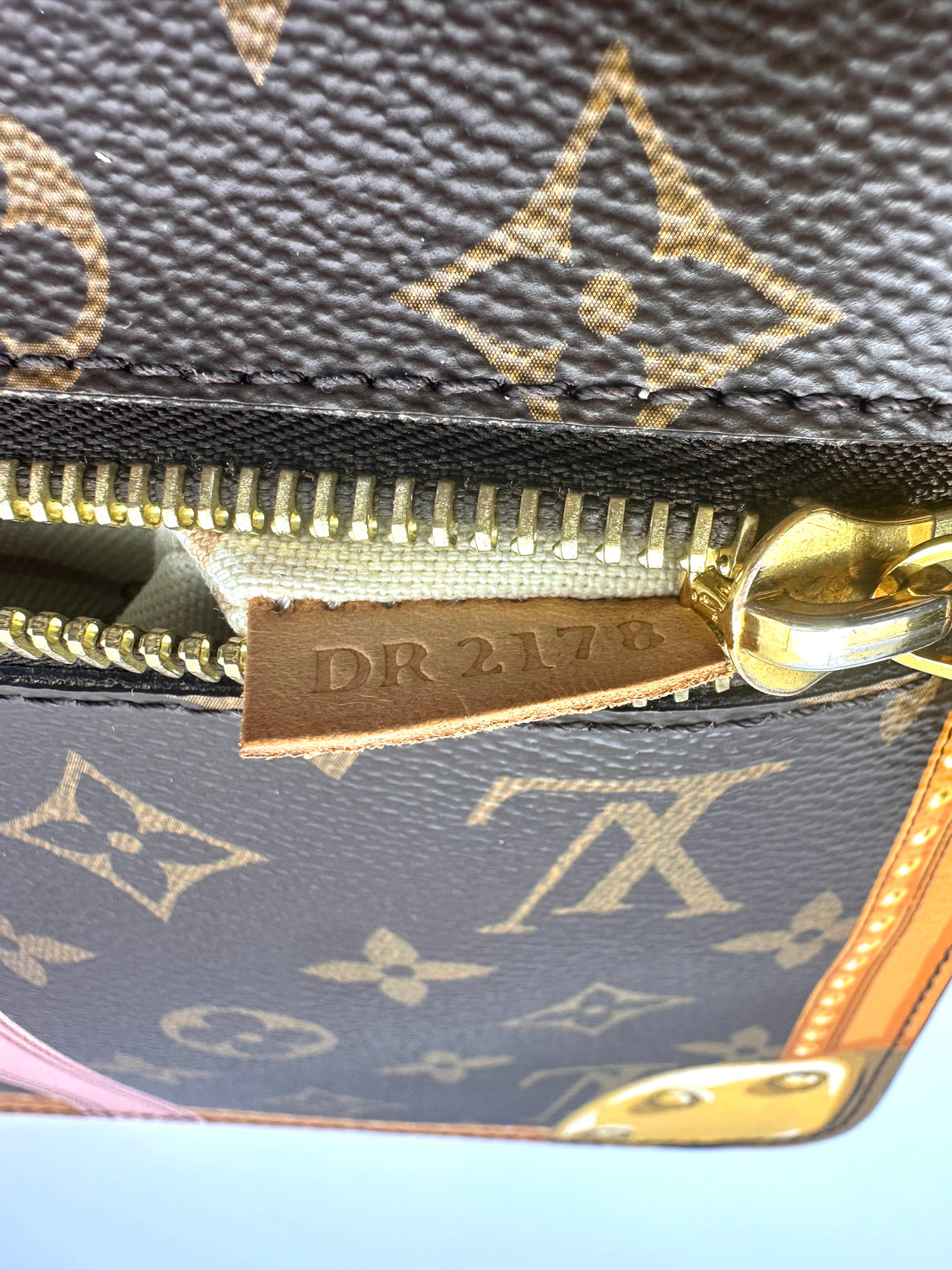 Louis Vuitton Monogram Canvas Summer Trunk Pochette Metis LV3395
