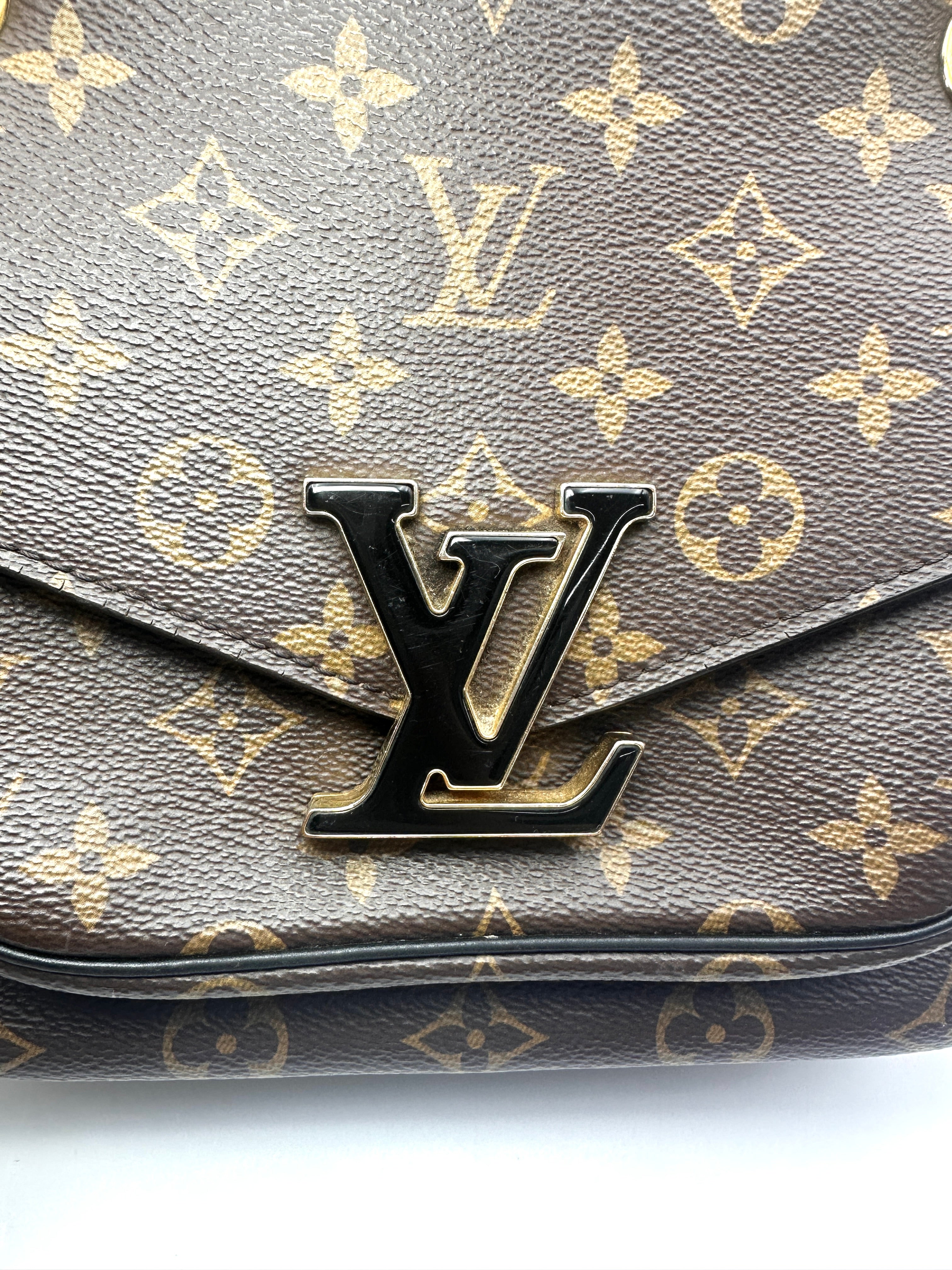 Louis Vuitton Passy Monogram Canvas Chain Shoulder Bag LV3397