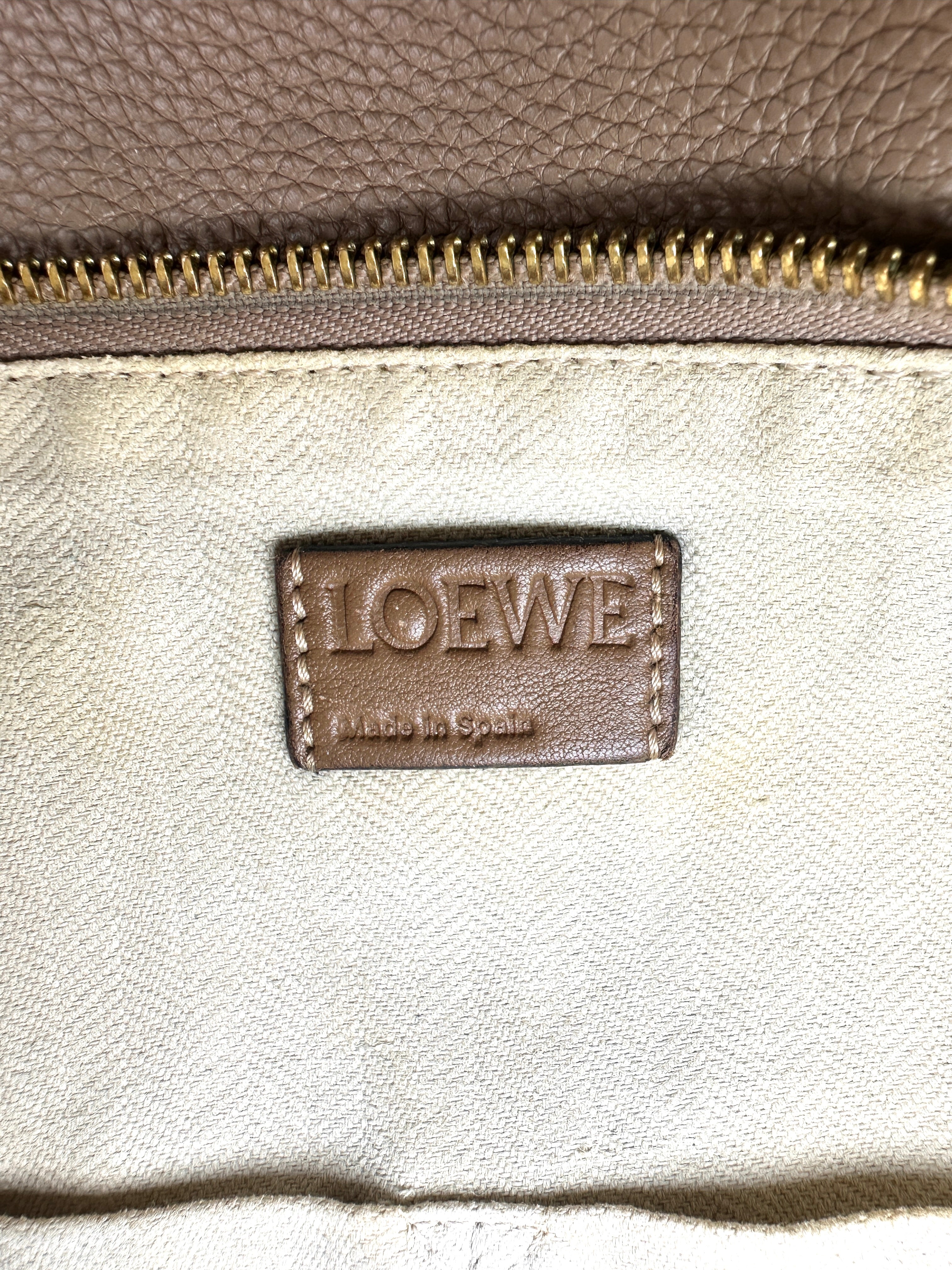 Loewe Puzzle Beige Leather Shoulder Bag LW105