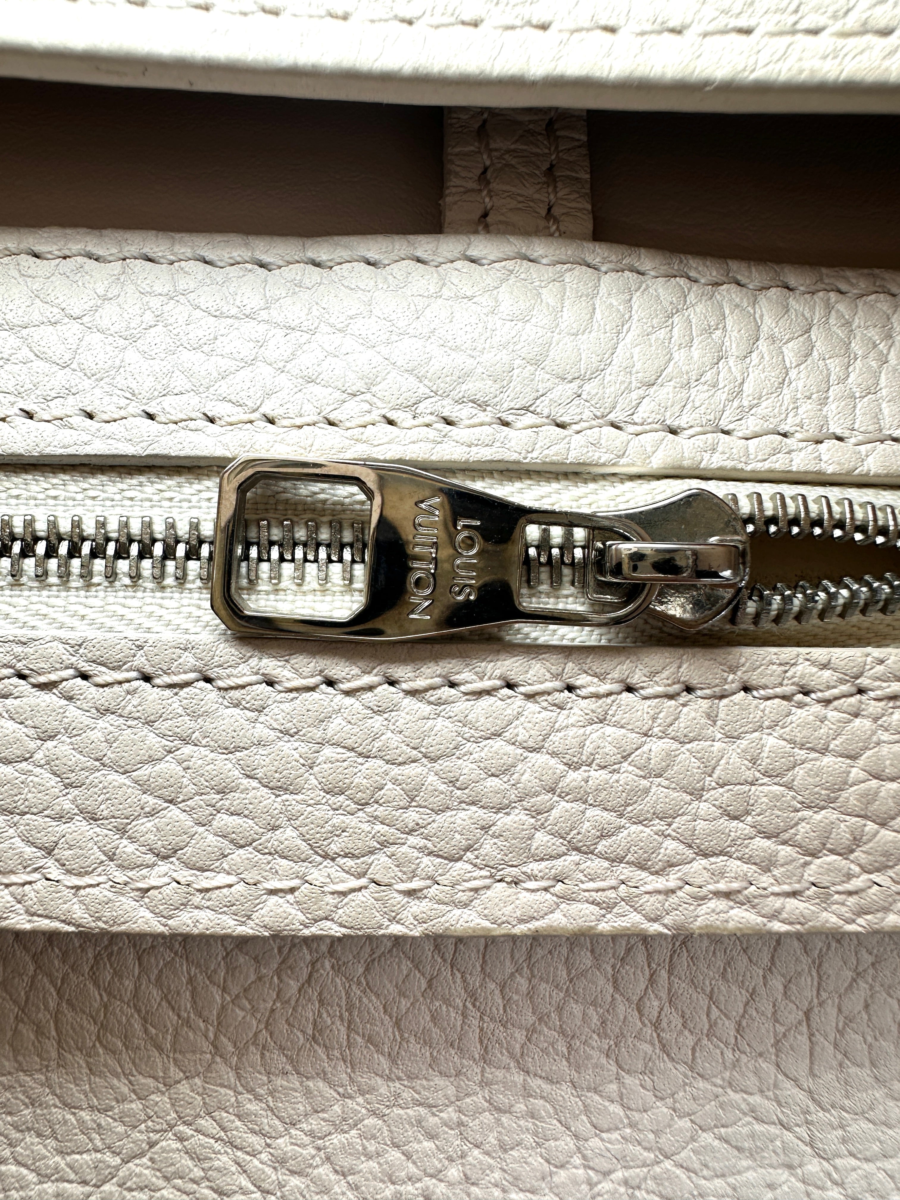 Louis Vuitton Capucines Grey Taurillon Leather Python Handle Bag LV3409