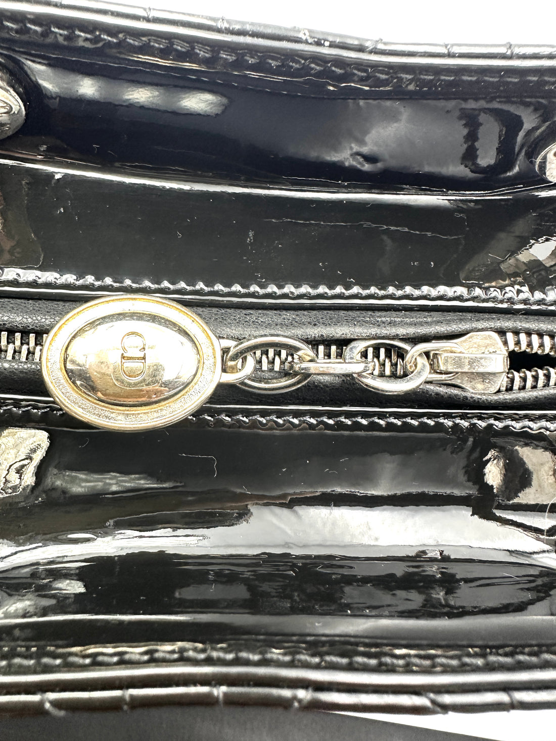 Christian Dior Lady Dior Black Cannage Patent Leather Handle Bag DR965