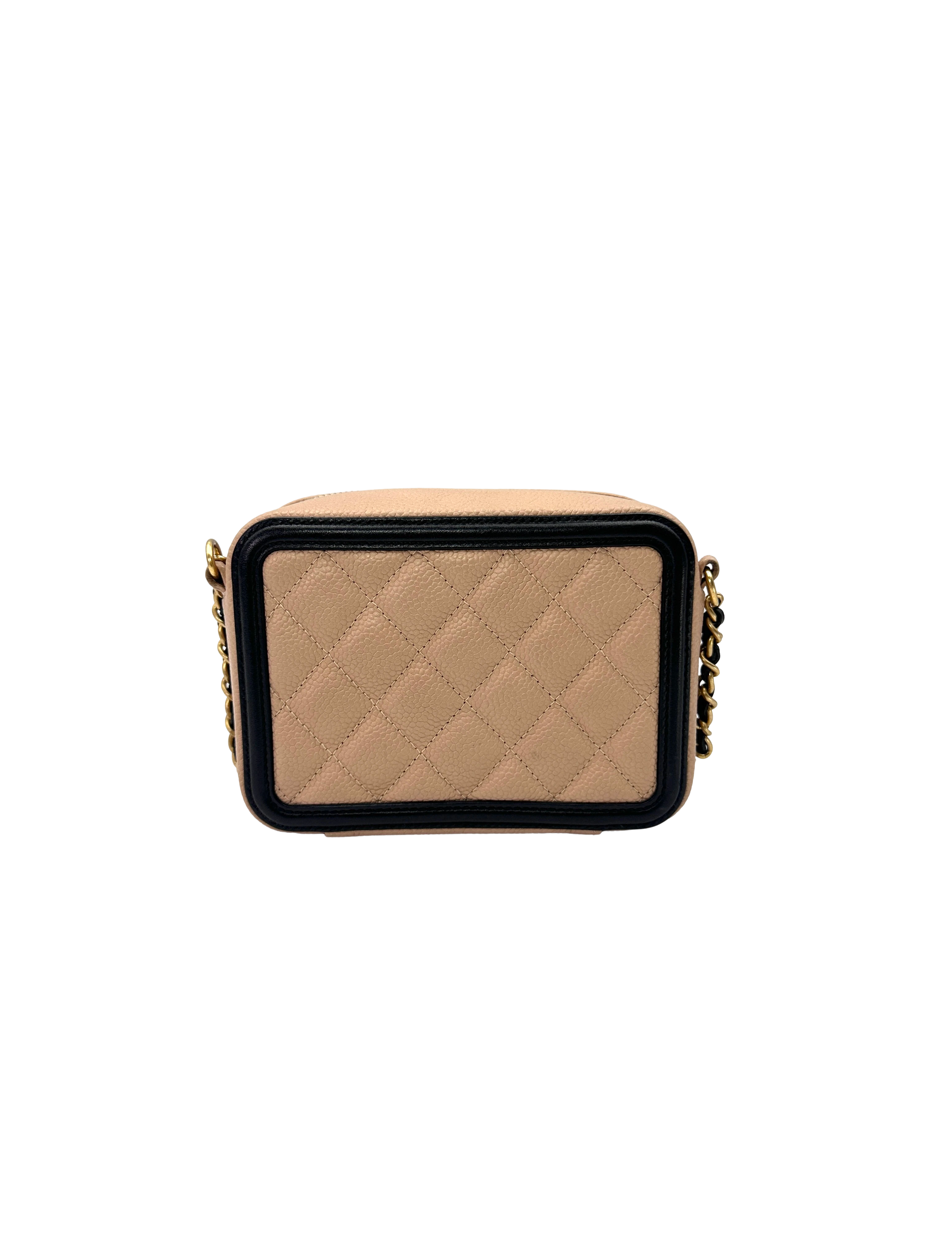 Chanel CC Filigree Black/Beige Quilted Leather Vanity Case(26***60) CC2627