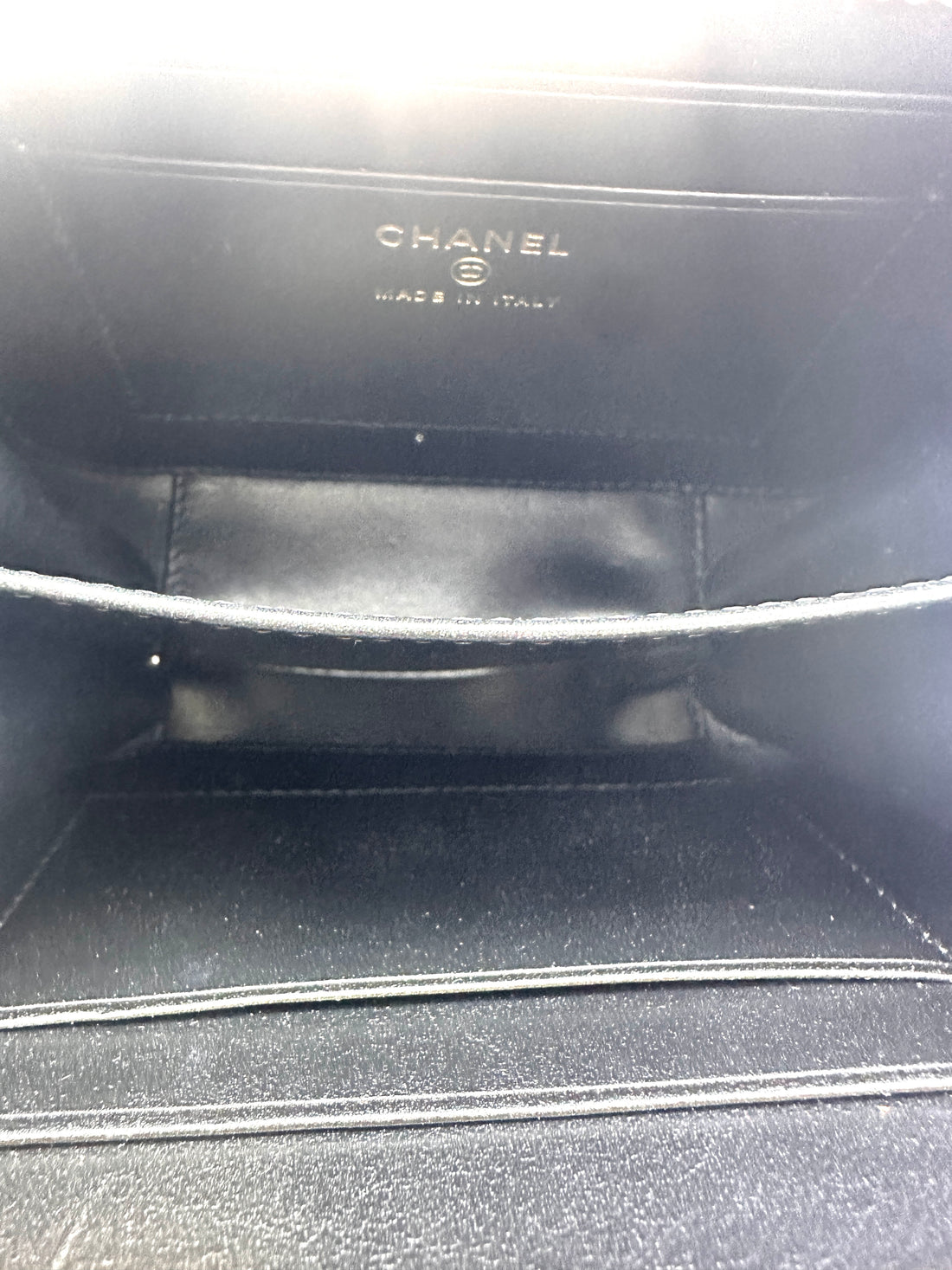 Chanel CC Filigree Black/Beige Quilted Leather Vanity Case(26***60) CC2627