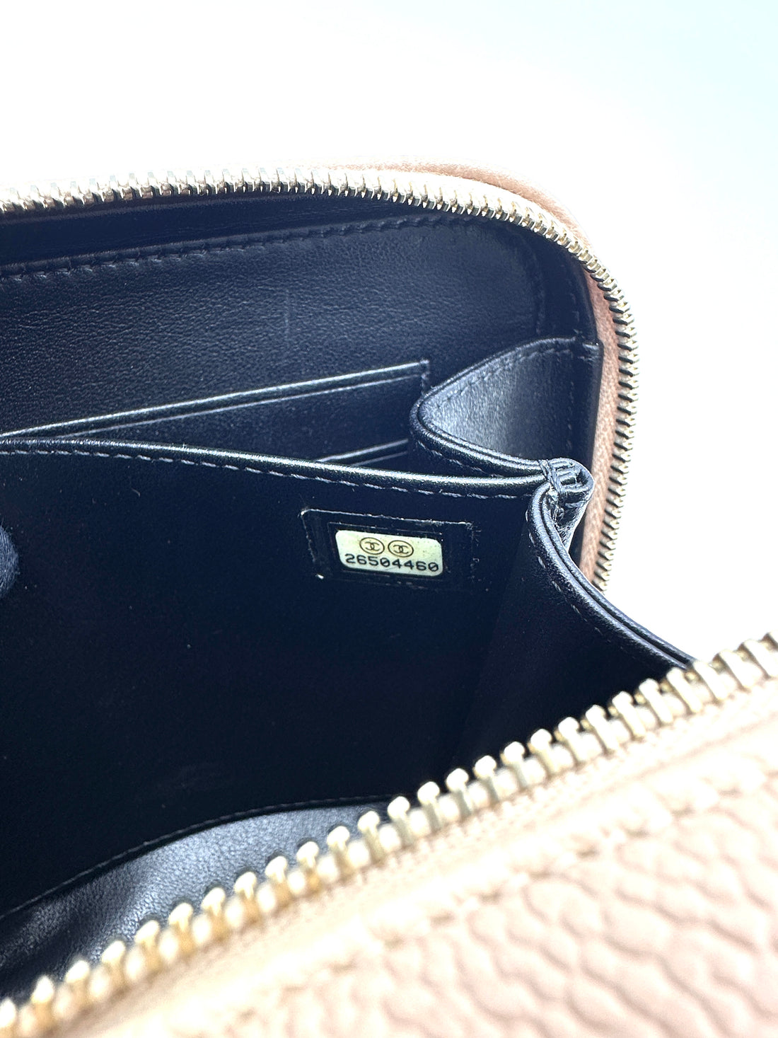 Chanel CC Filigree Black/Beige Quilted Leather Vanity Case(26***60) CC2627