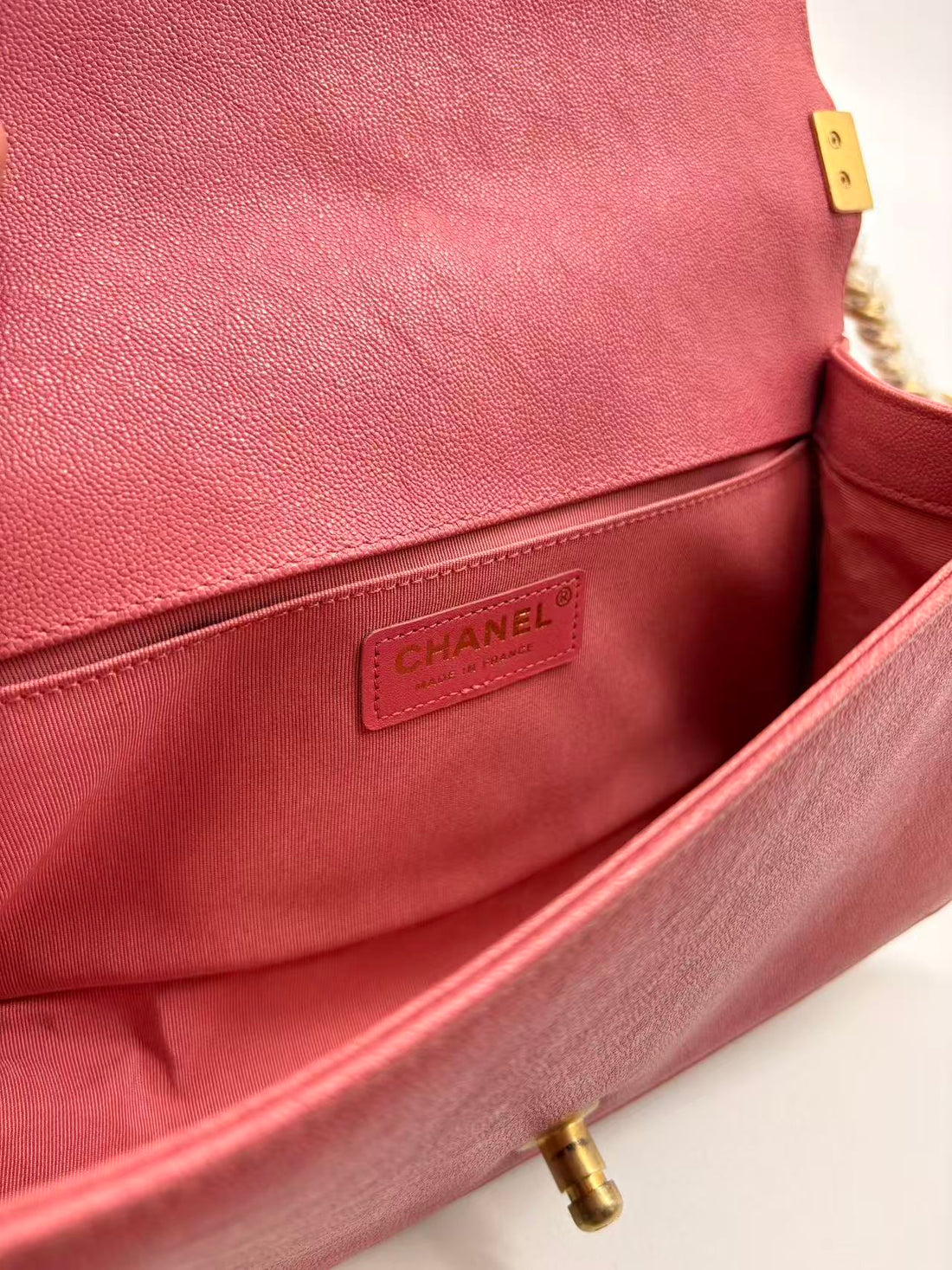 Chanel Chevron Boy Bag Medium Pink (26***41) CC785