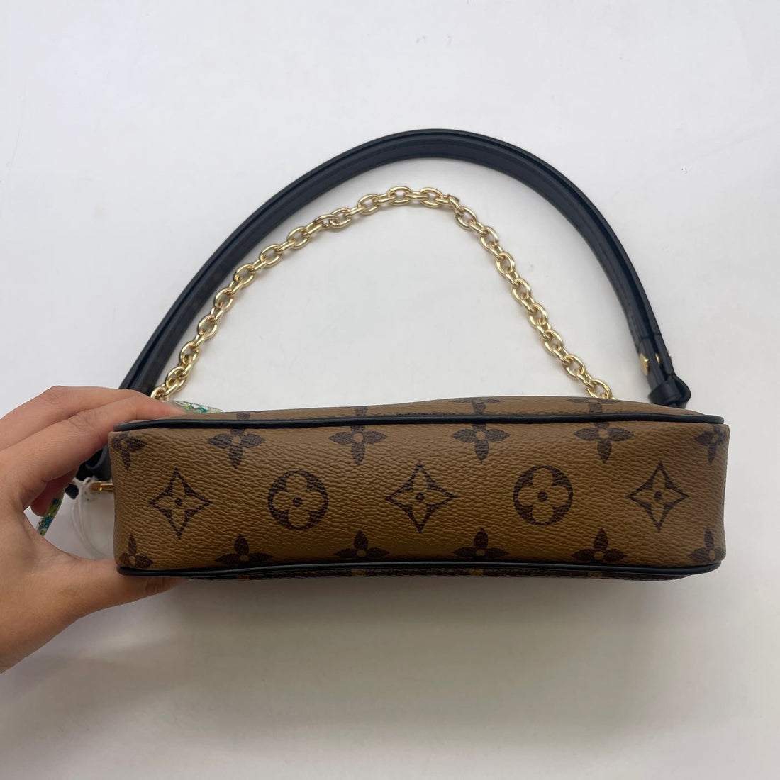 Louis Vuitton Ivy Monogram Reverse Wallet On Chain LV1004