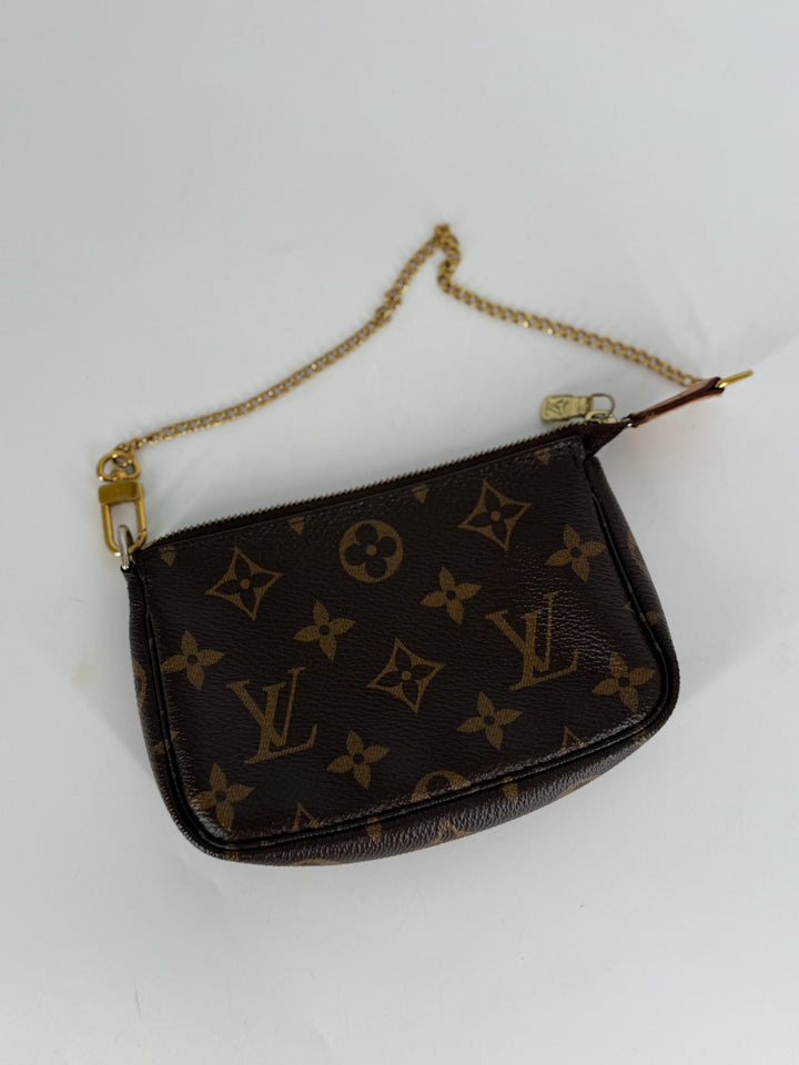Louis Vuitton Classic Mini Pochette