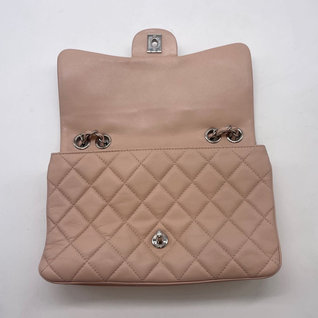 Chanel Quilted Lambskin Classic Flap Pink (19***38) CC522