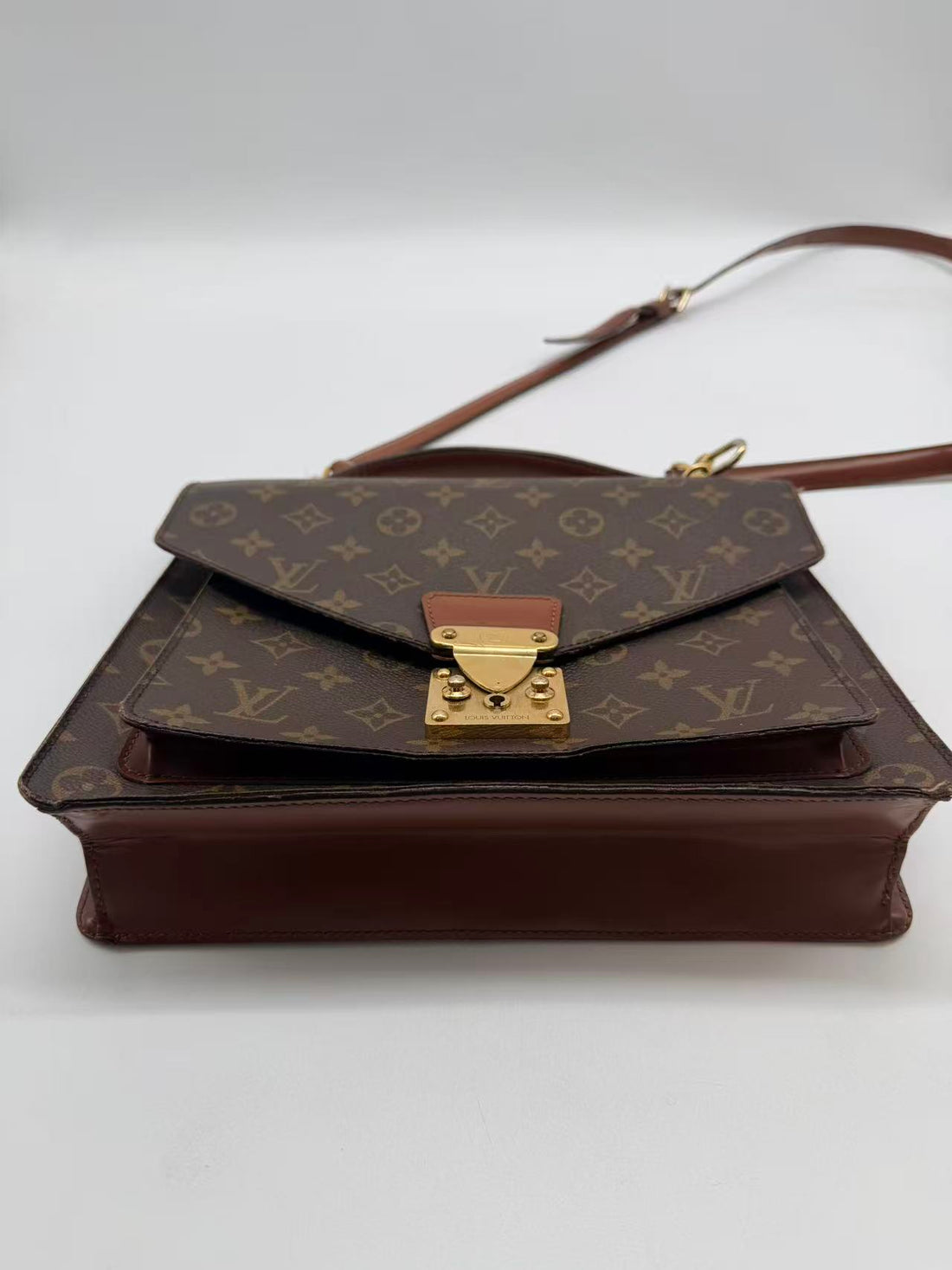 Louis Vuitton Monogram Concorde Hand Bag lv1278