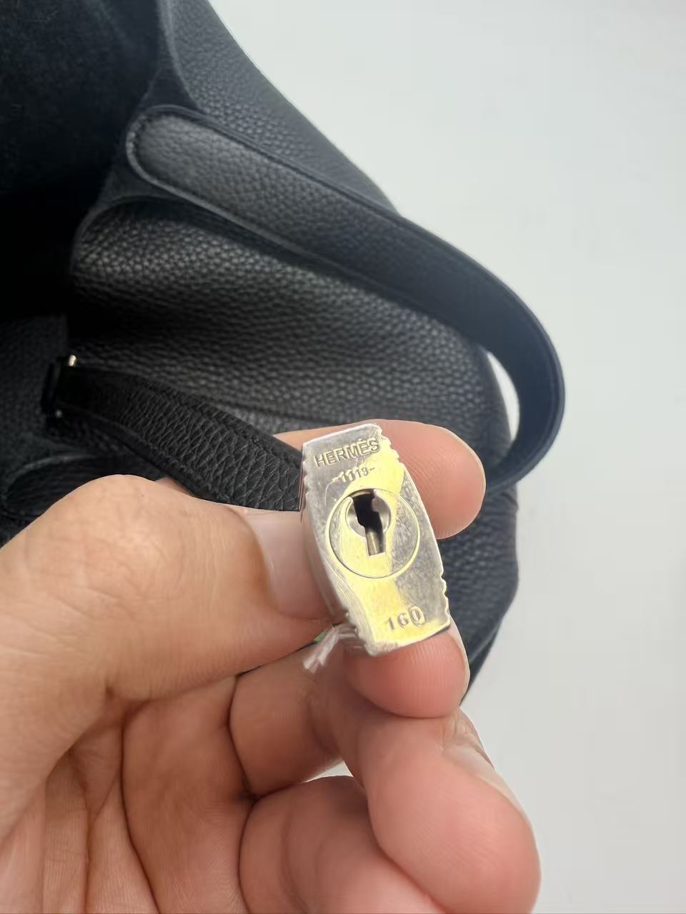 Hermès Taurillon Clemence leather Picotin Lock 22 bag black HR46