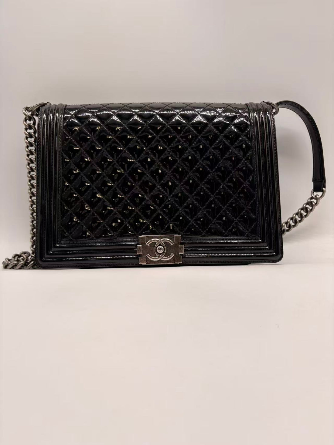 Chanel Quilted Patent Leather Boy Bag Large Black (17***51) CC790NA
