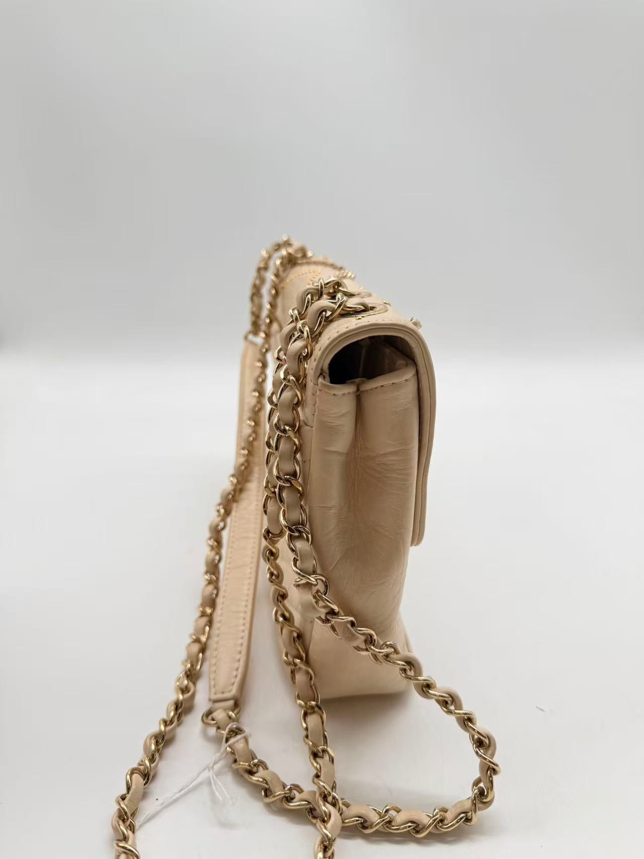 Chanel Chevron Crinkled Calfskin Messenger White CC579