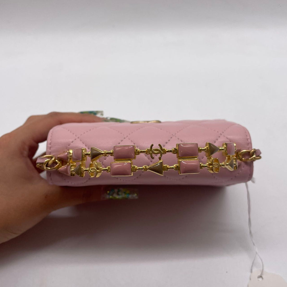 Chanel Lambskin leather Enamel Handle Clutch Mini Pink (T0***JG) CC679