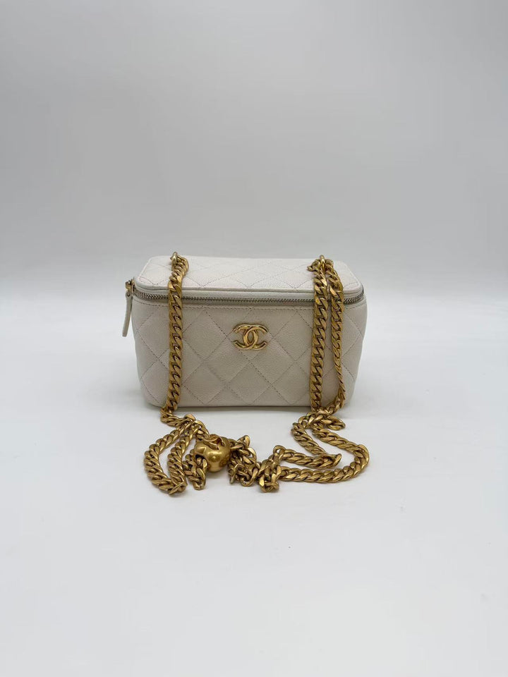 Chanel Caviar Vanity Case with Chain Heart Small White CC1052