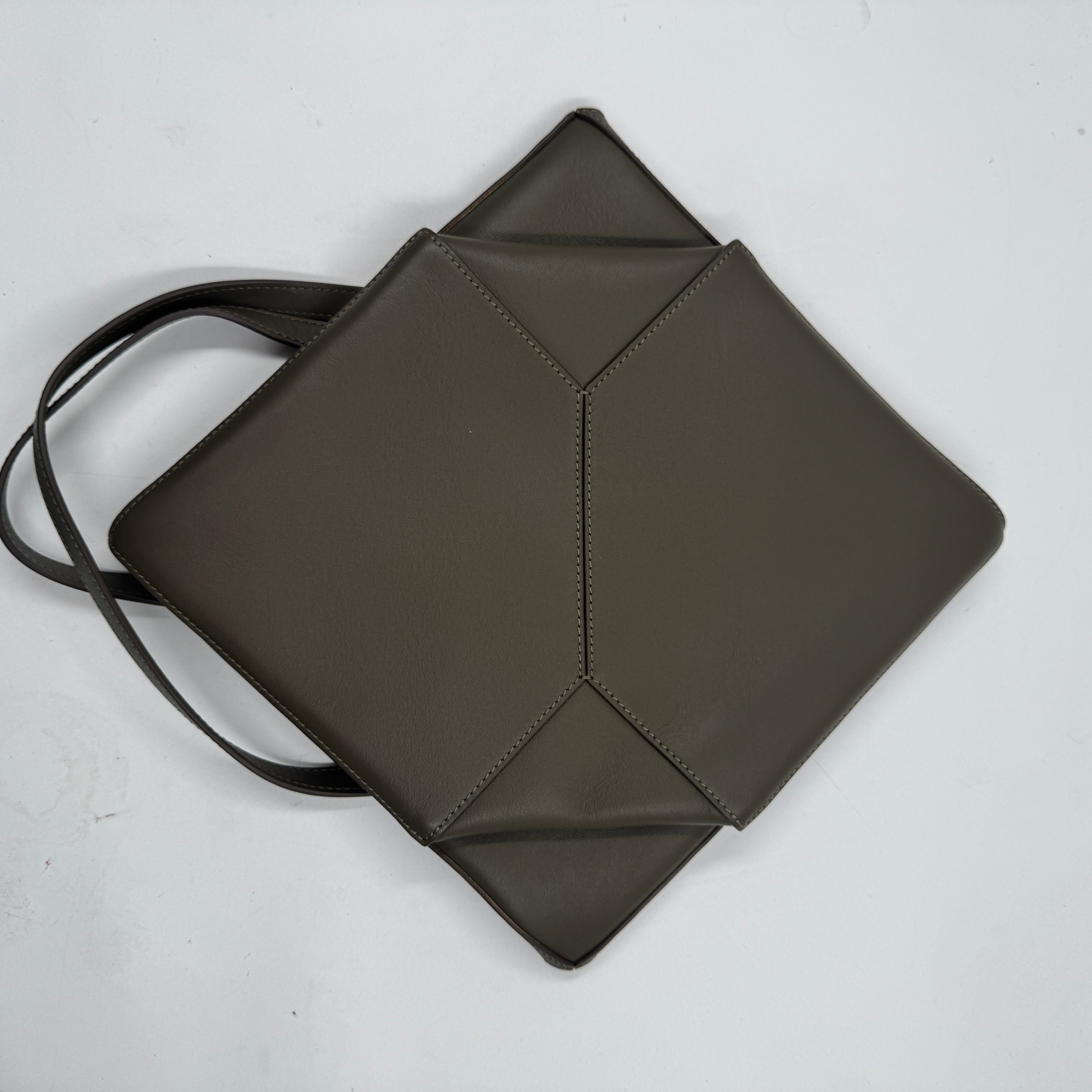 Loewe Puzzle fold tote bag Black LW37