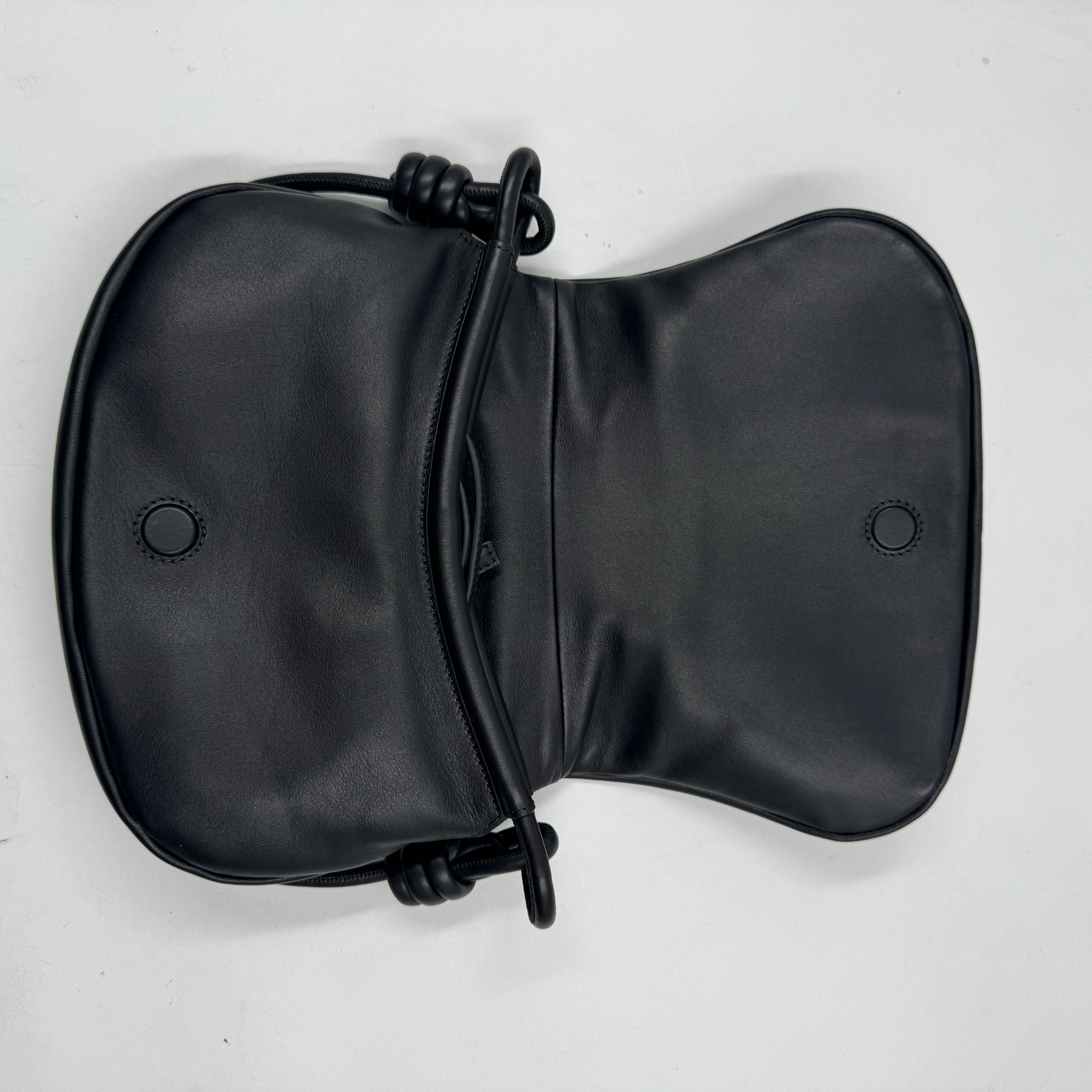 Loewe Knot Leather Shoulder bag LW02