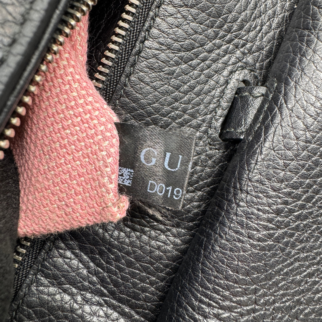 Gucci bamboo daily black