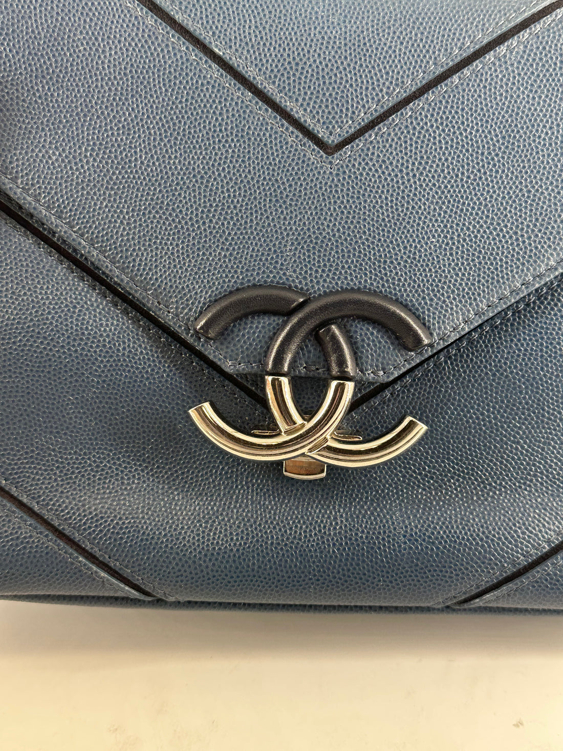 Chanel Caviar Macro Flap Bag Chevron Blue(23***03) CC361AD