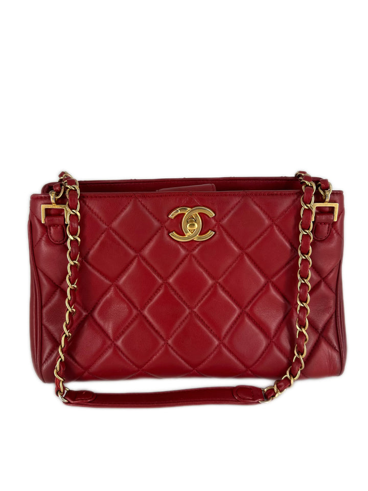 Chanel Quilted CC Turnlock Double Chain Red (17**16) CC372