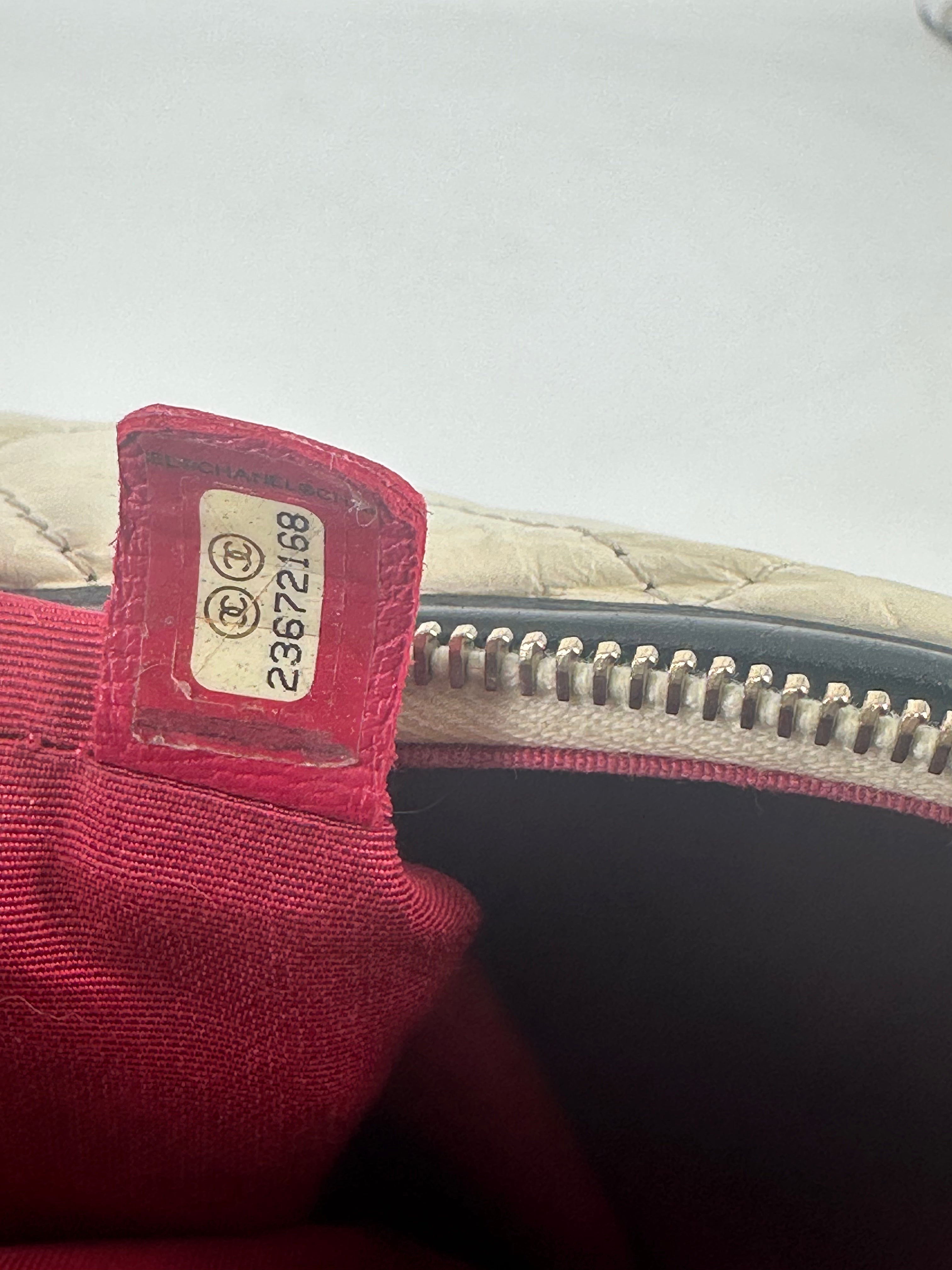 Chanel Tweed Gabrielle Medium Shoulder Bag White/Black (23***68) CC387