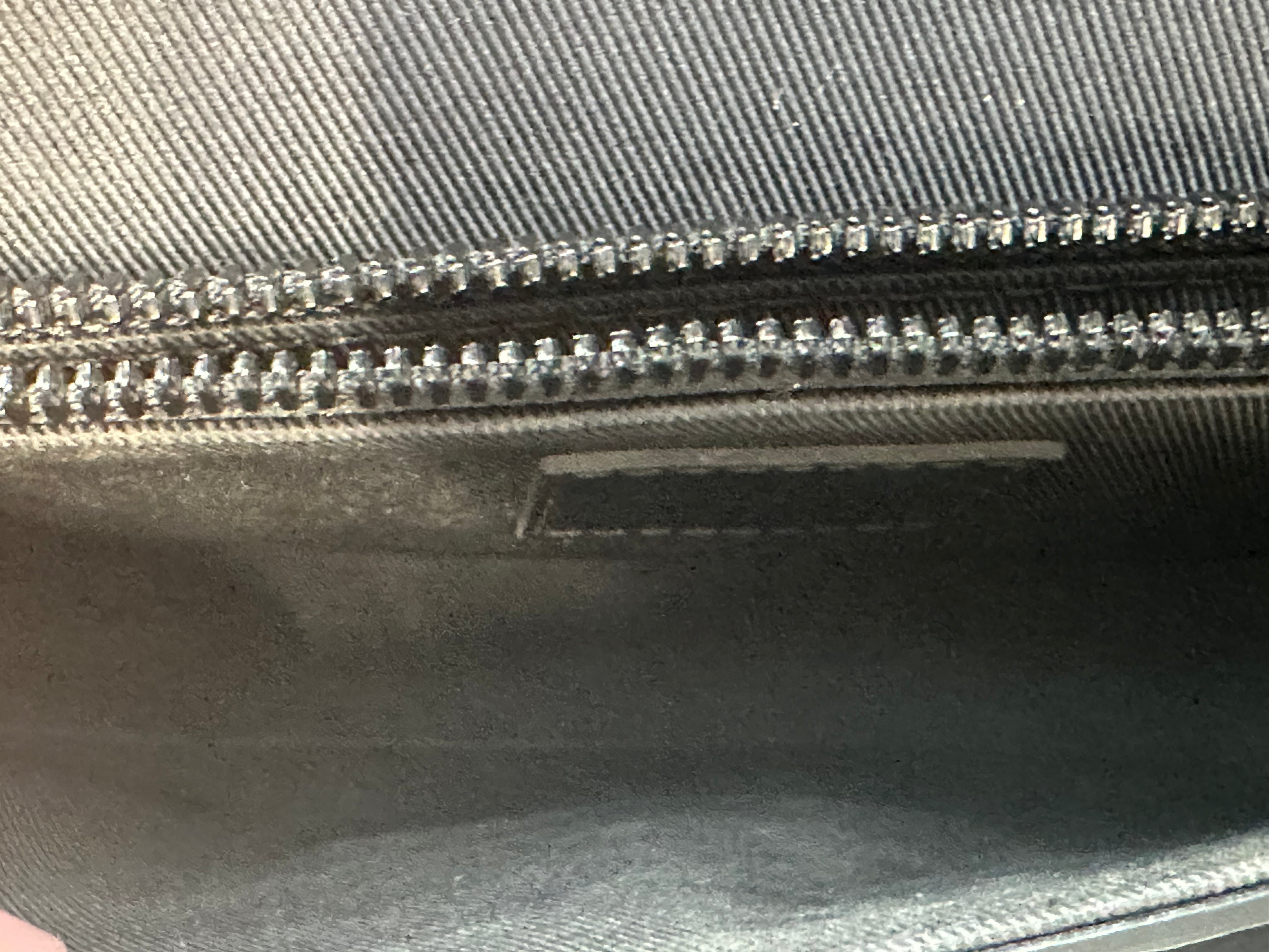 Louis Vuittion Monogram S Lock Sling Crossbody Microchipped lv965