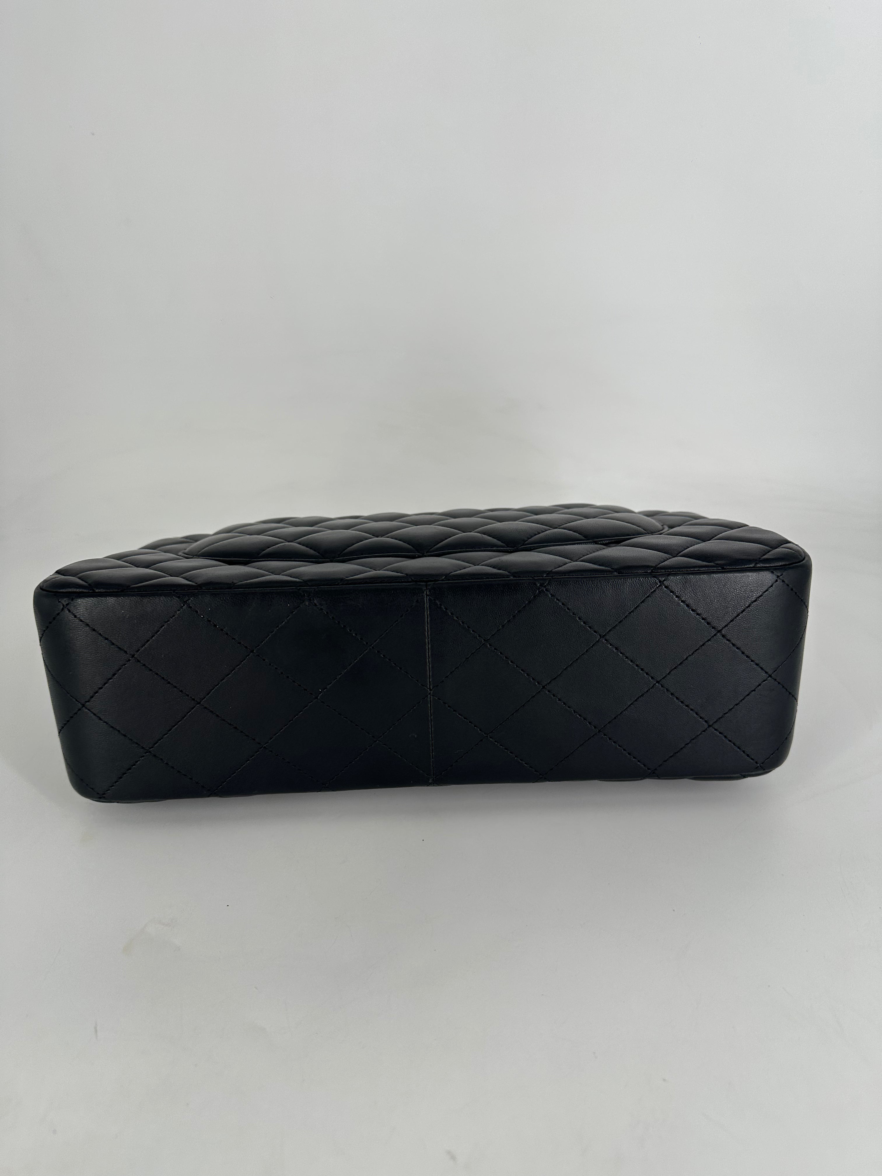 Chanel Lambskin Quilted Classic Double Flap Black (14***78) cc518