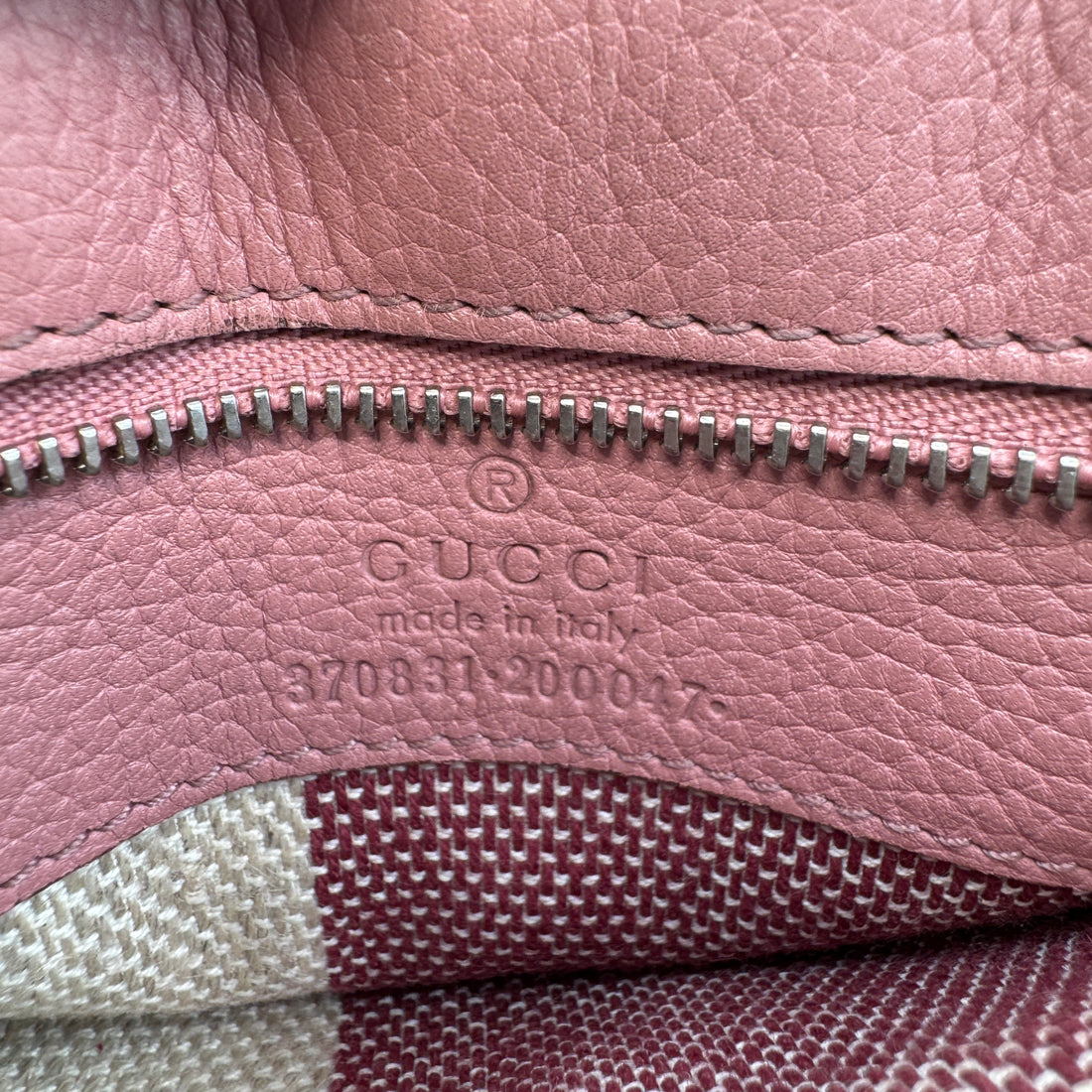 Gucci bamboo daily pink