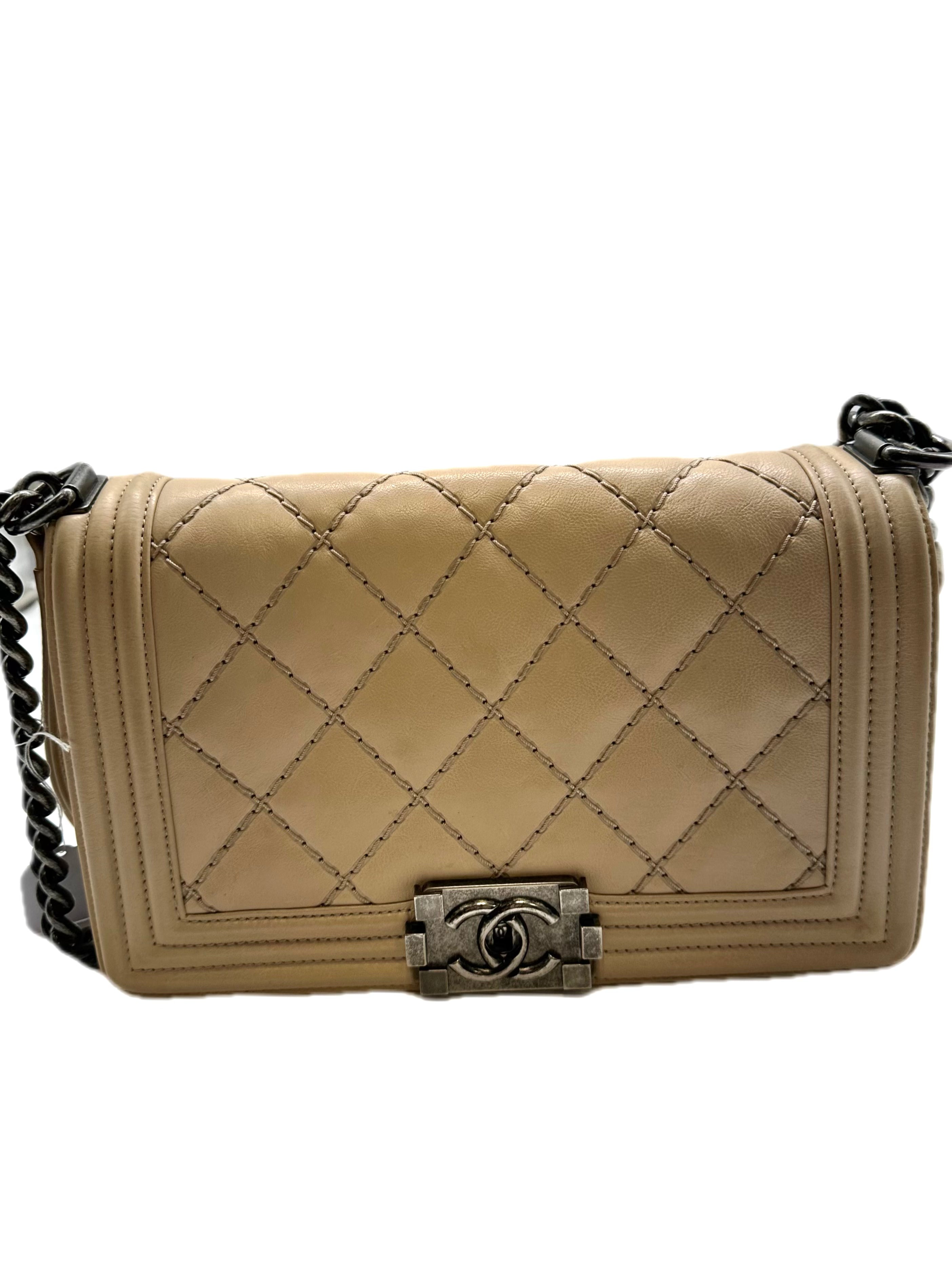 Chanel Quilted Wild Stitch New Medium Boy Cream (18**60) CC427