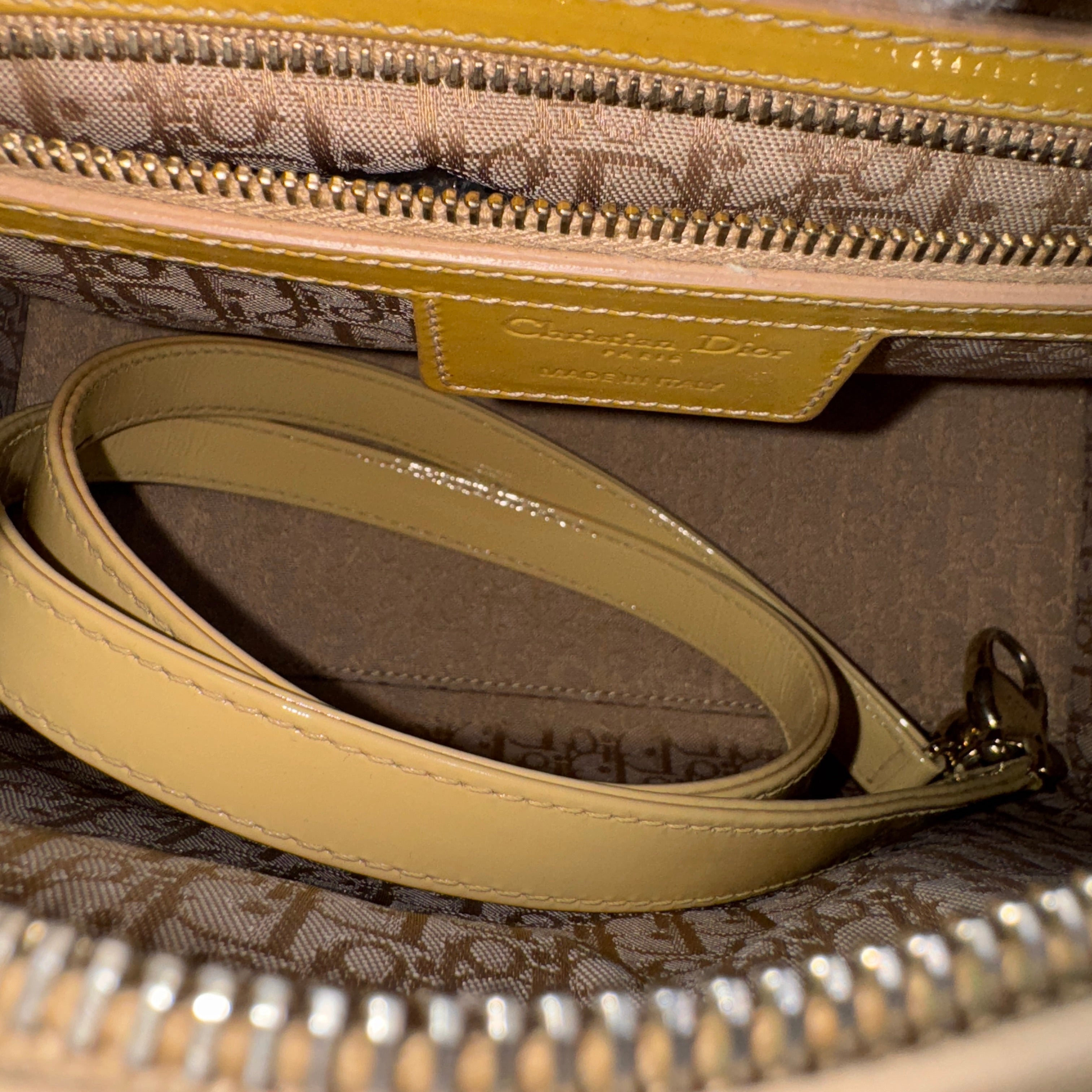 Cannage Medium Lady Dior yellow DR46