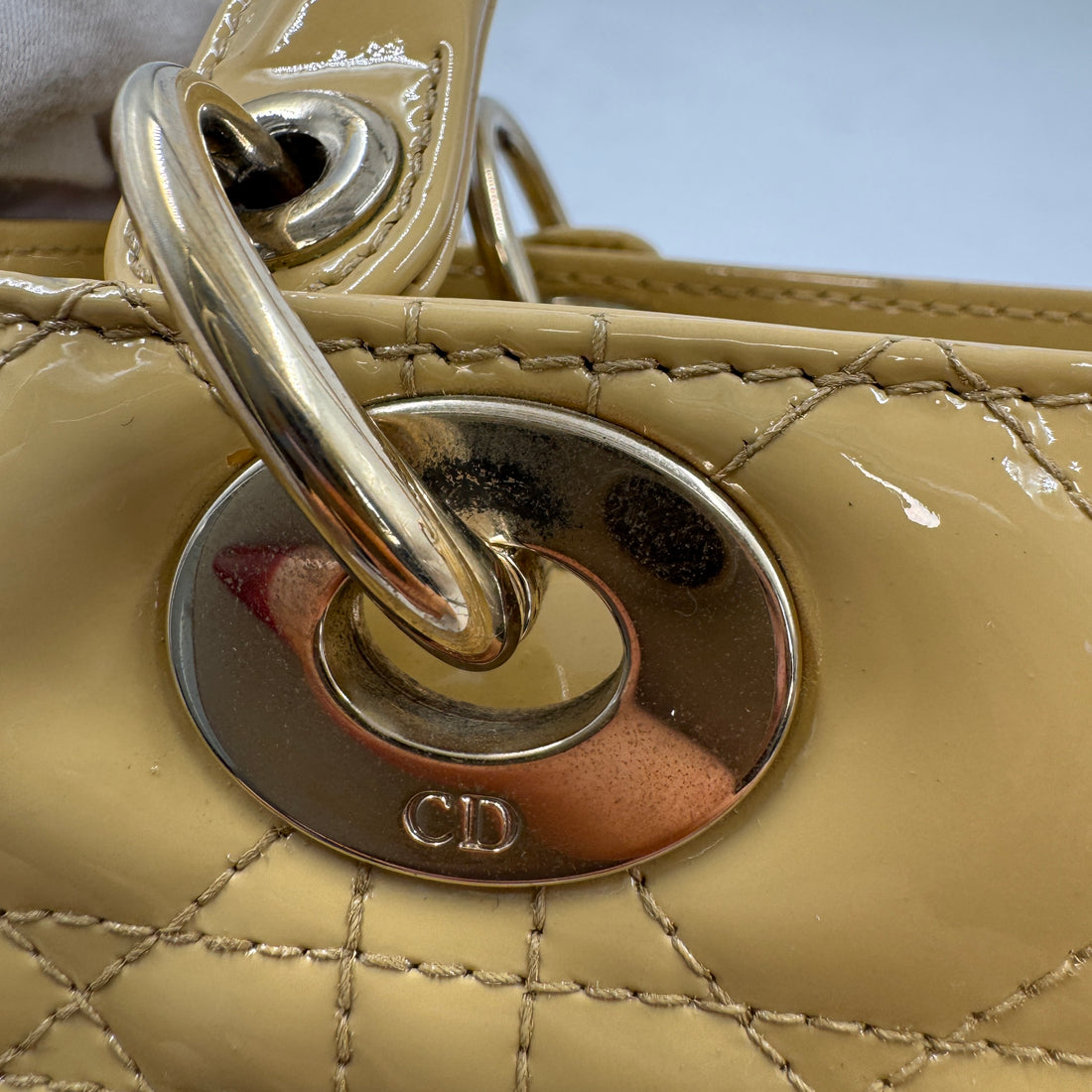 Cannage Medium Lady Dior yellow