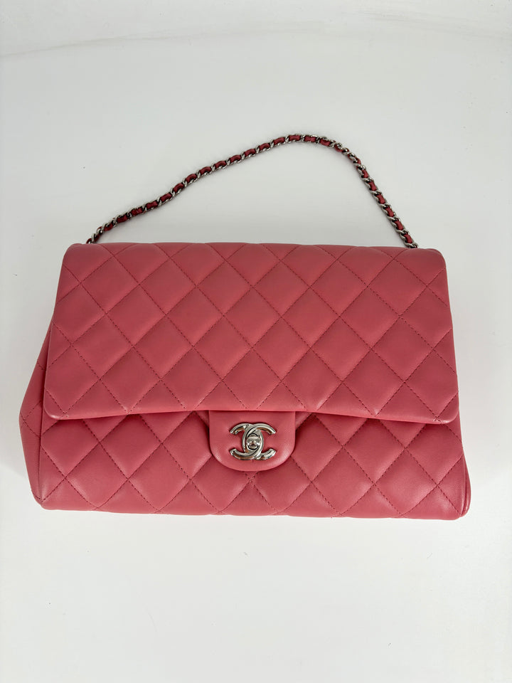 Chanel Classic Quilted Clutch Pink