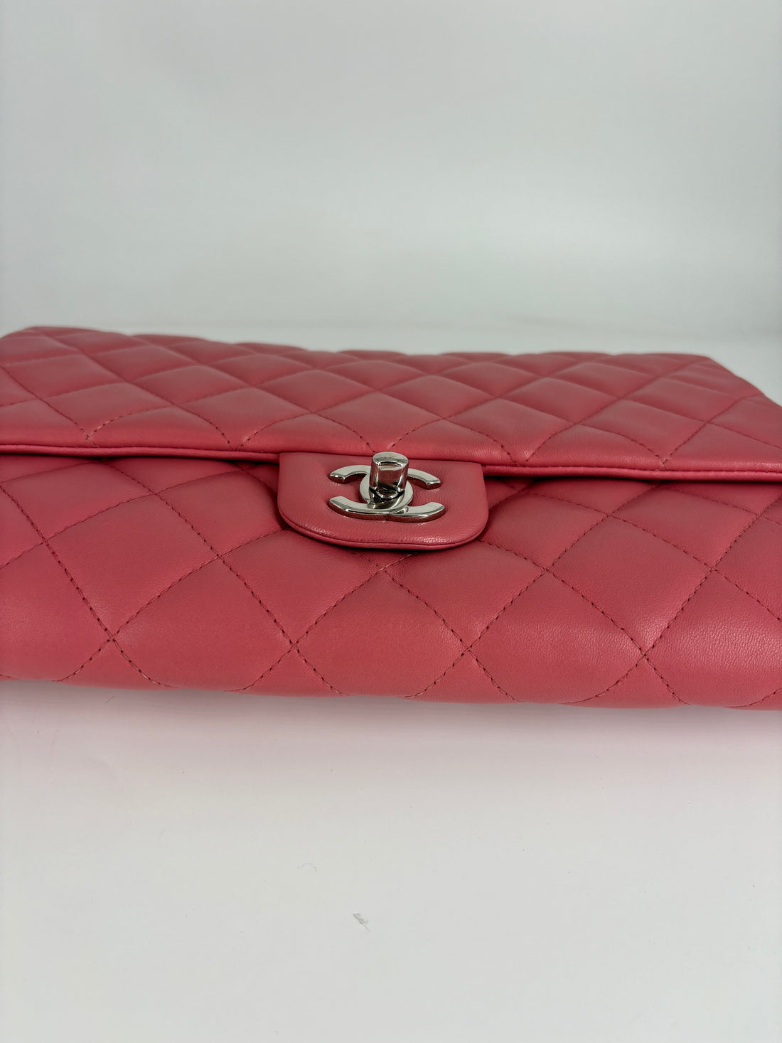 Chanel Classic Quilted Clutch Pink