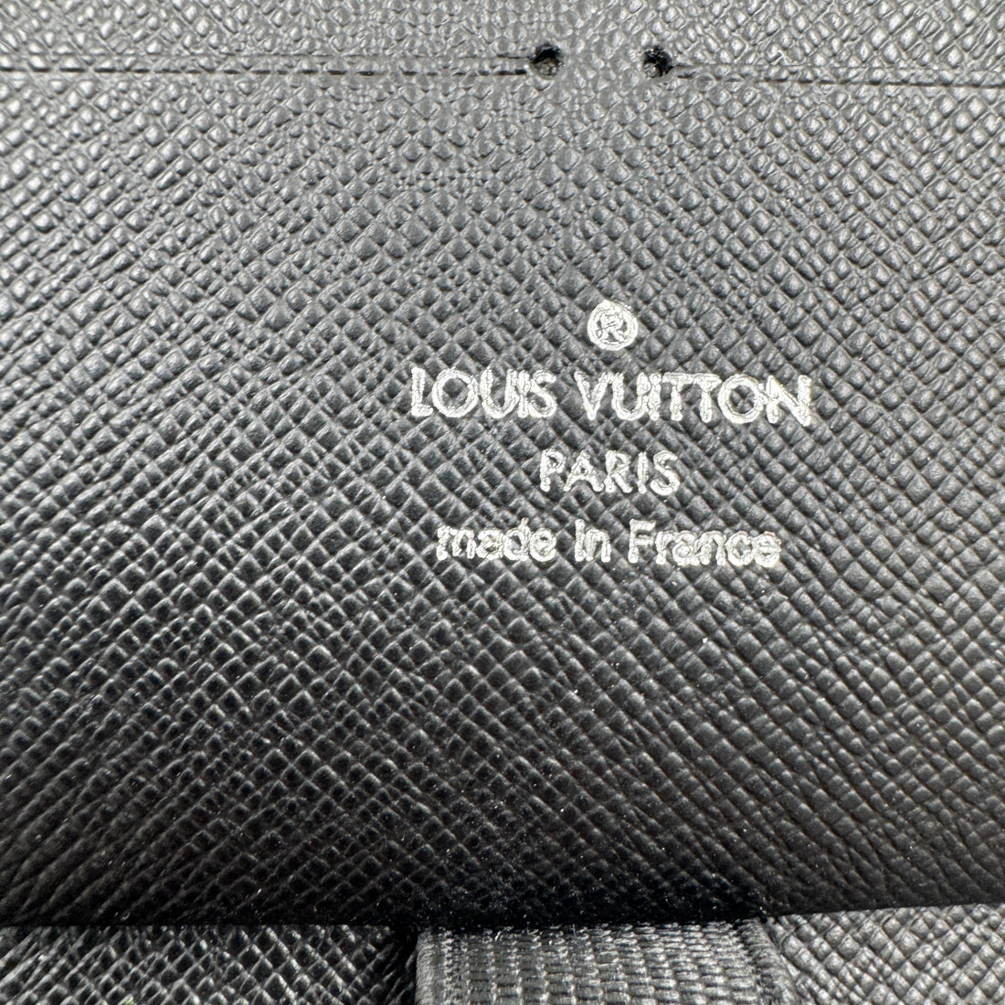 Louis Vuitton Epi GM Leather Zippy Wallet