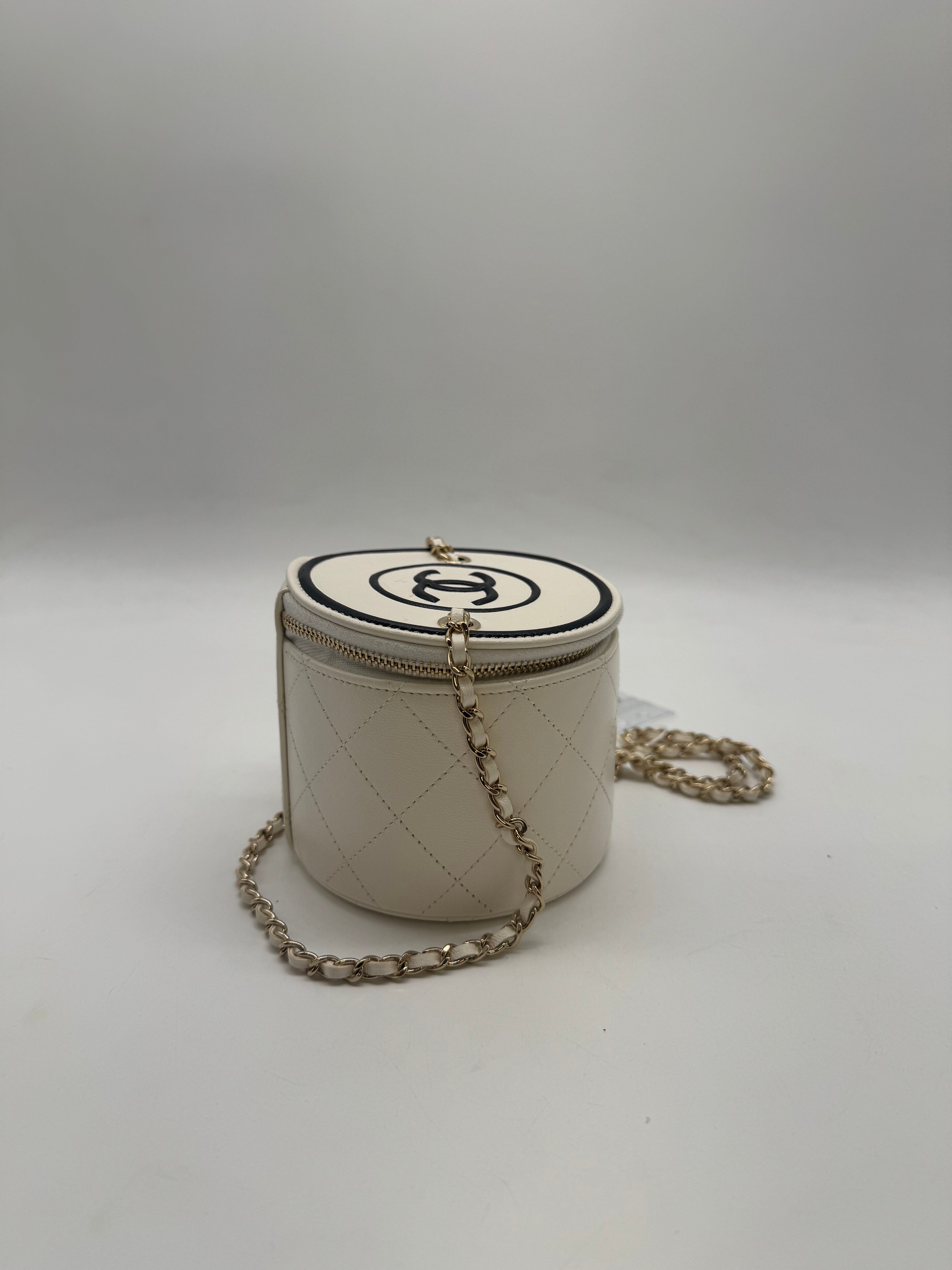 Chanel Round Crossbody Vanity White (31***05) CC506SNI