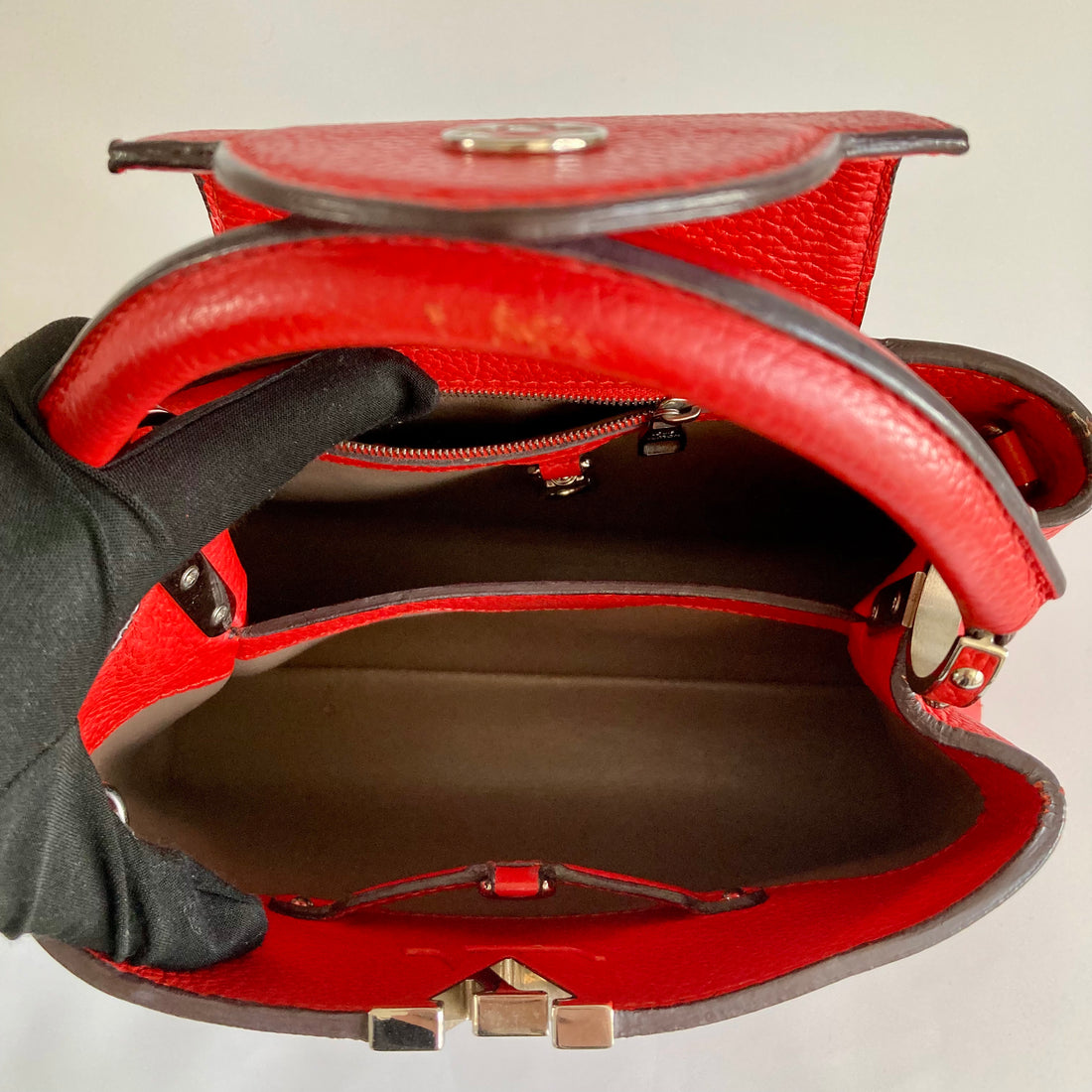 Louis Vuitton Taurillon Capucines BB Red