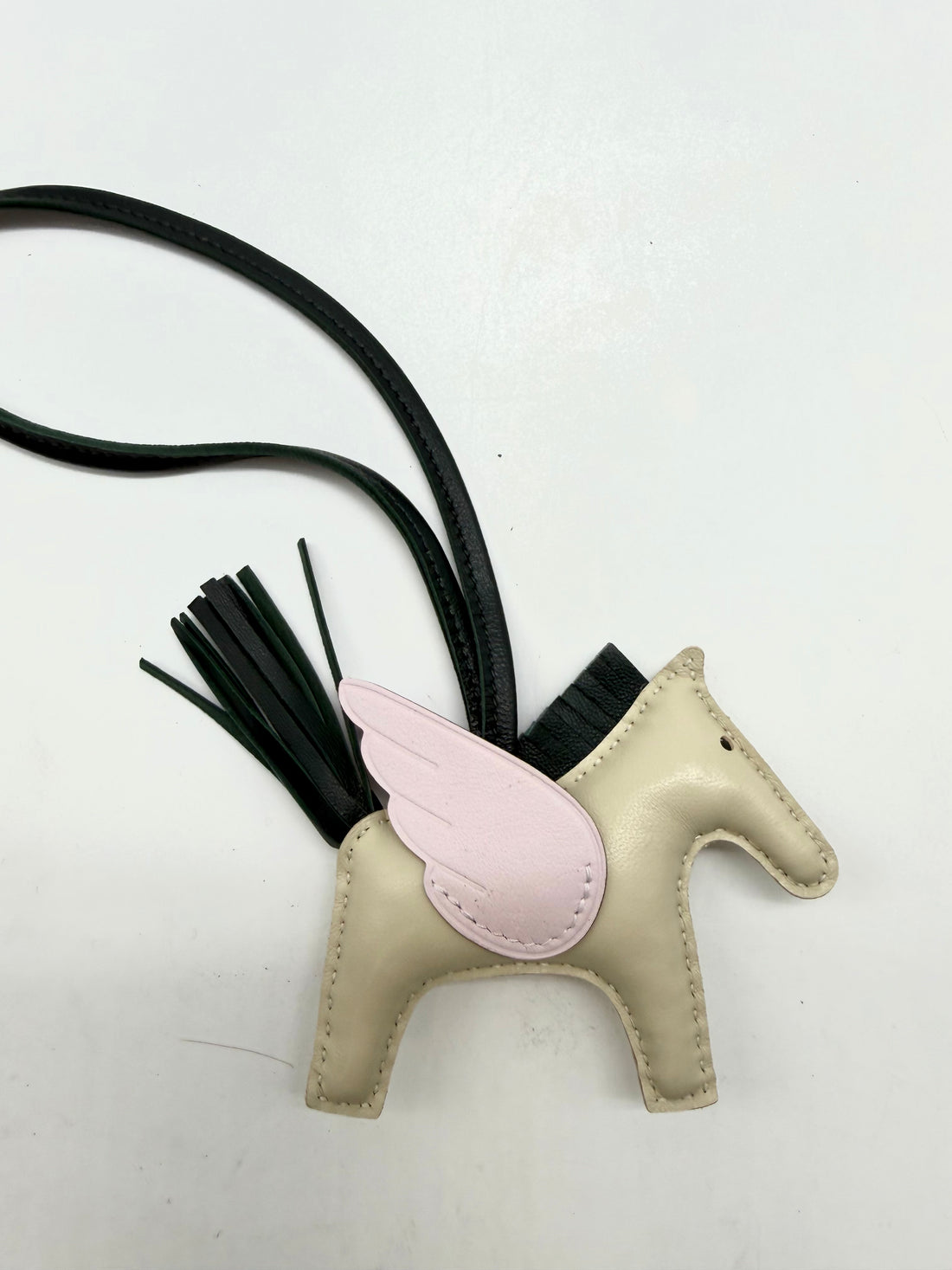 Hermes Horse Pendent with Wings Beige/Pink UUY HR54gz