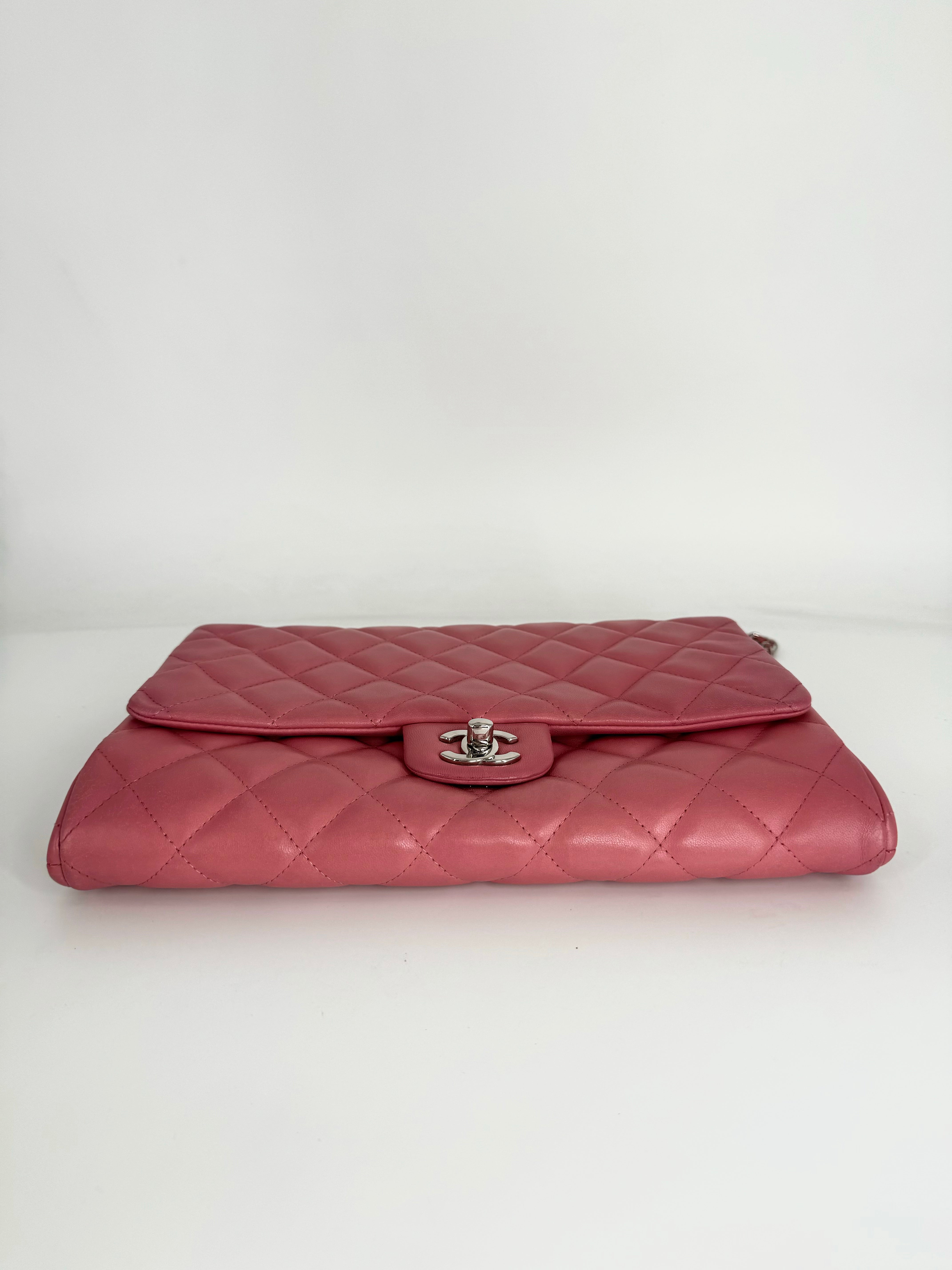 Chanel Classic Quilted Clutch Pink