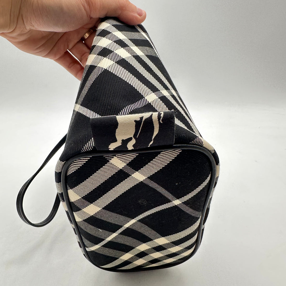 Burberry Drawstring Check Bucket Shoulder Bag Black BRBucketB