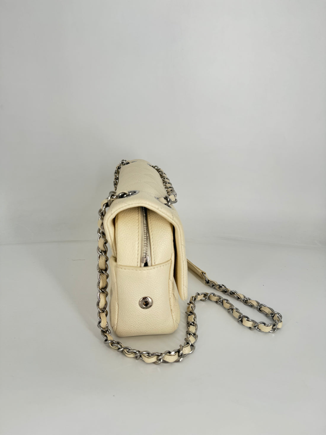 Chanel Caviar Quilted Medium Easy Flap Dark White