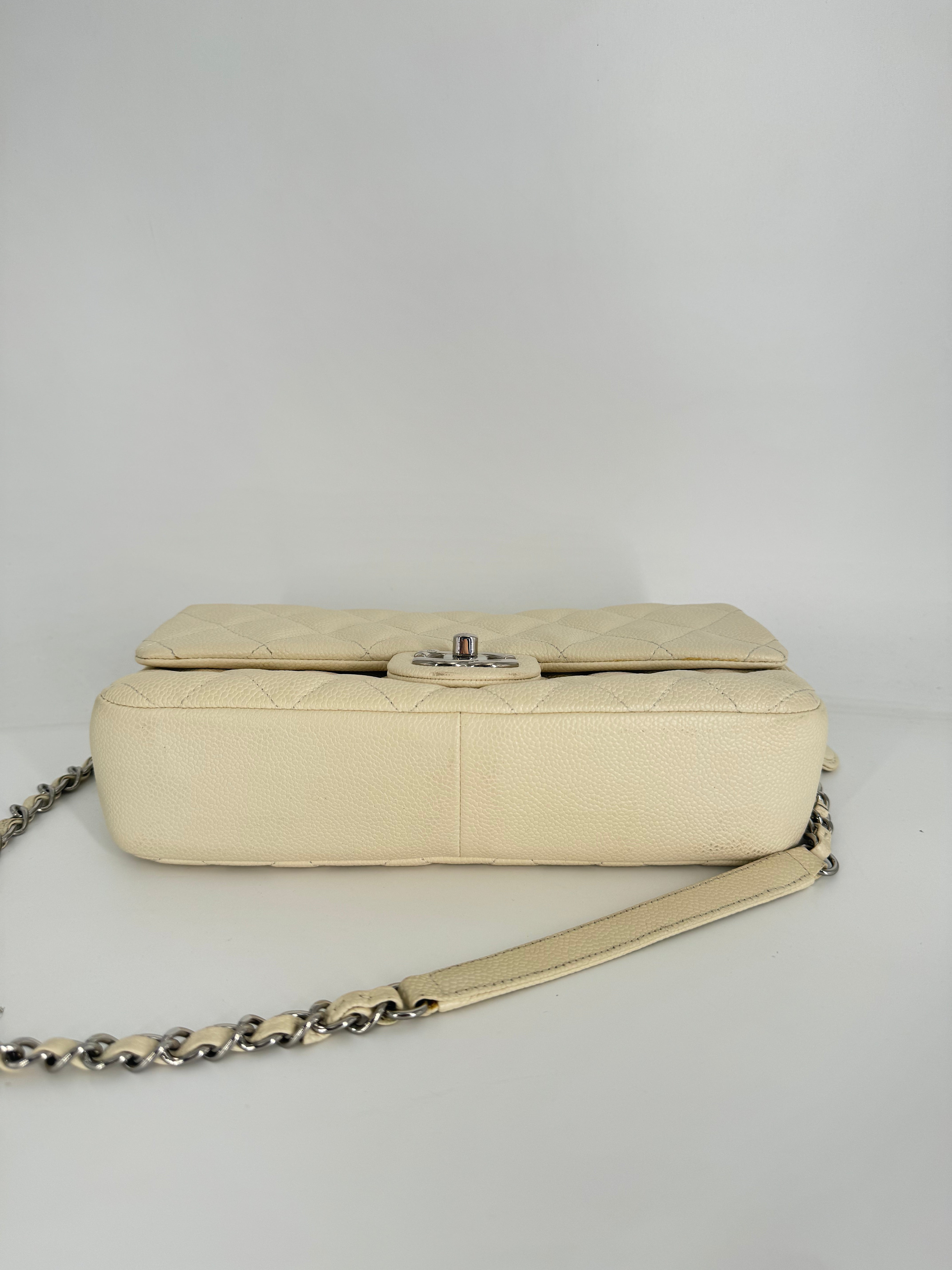 Chanel Caviar Quilted Medium Easy Flap Dark White