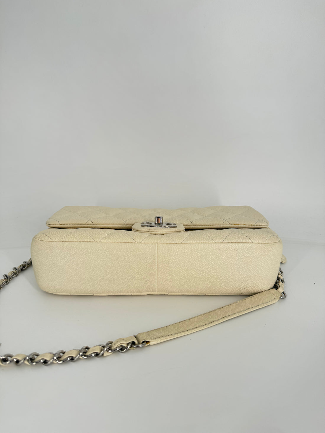Chanel Caviar Quilted Medium Easy Flap Dark White