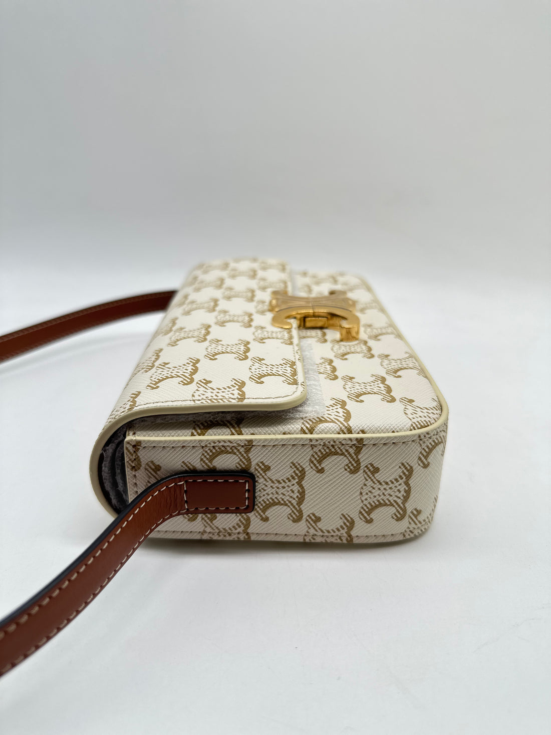 celine teen triomphe shoulder bag pvc white CE90