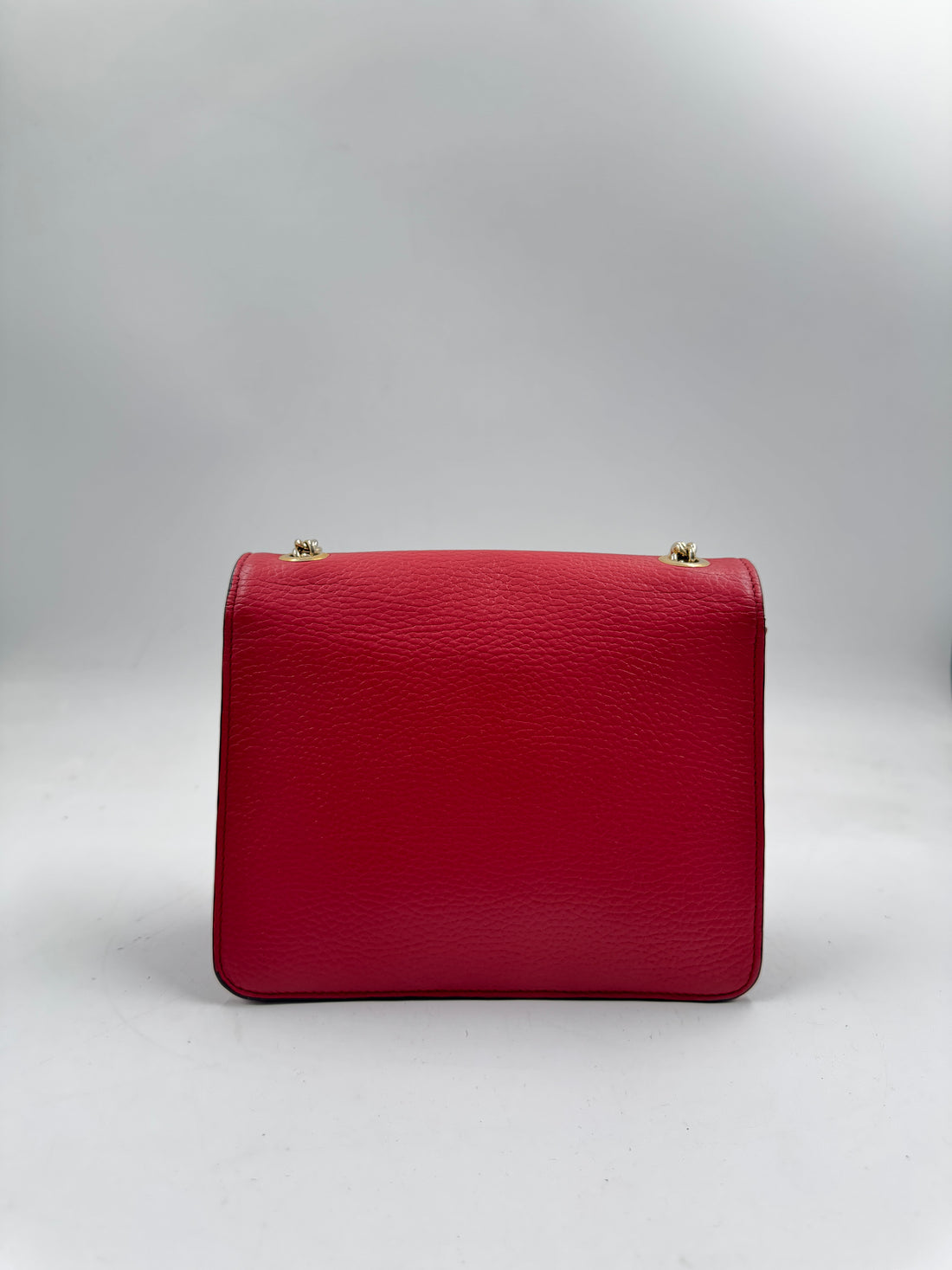 Gucci Interlocking G Chain Shoulder Bag in Red Leather