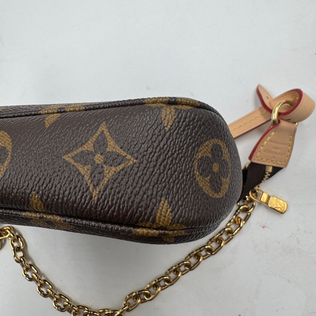 Louis Vuitton Pochette Accessories LV171