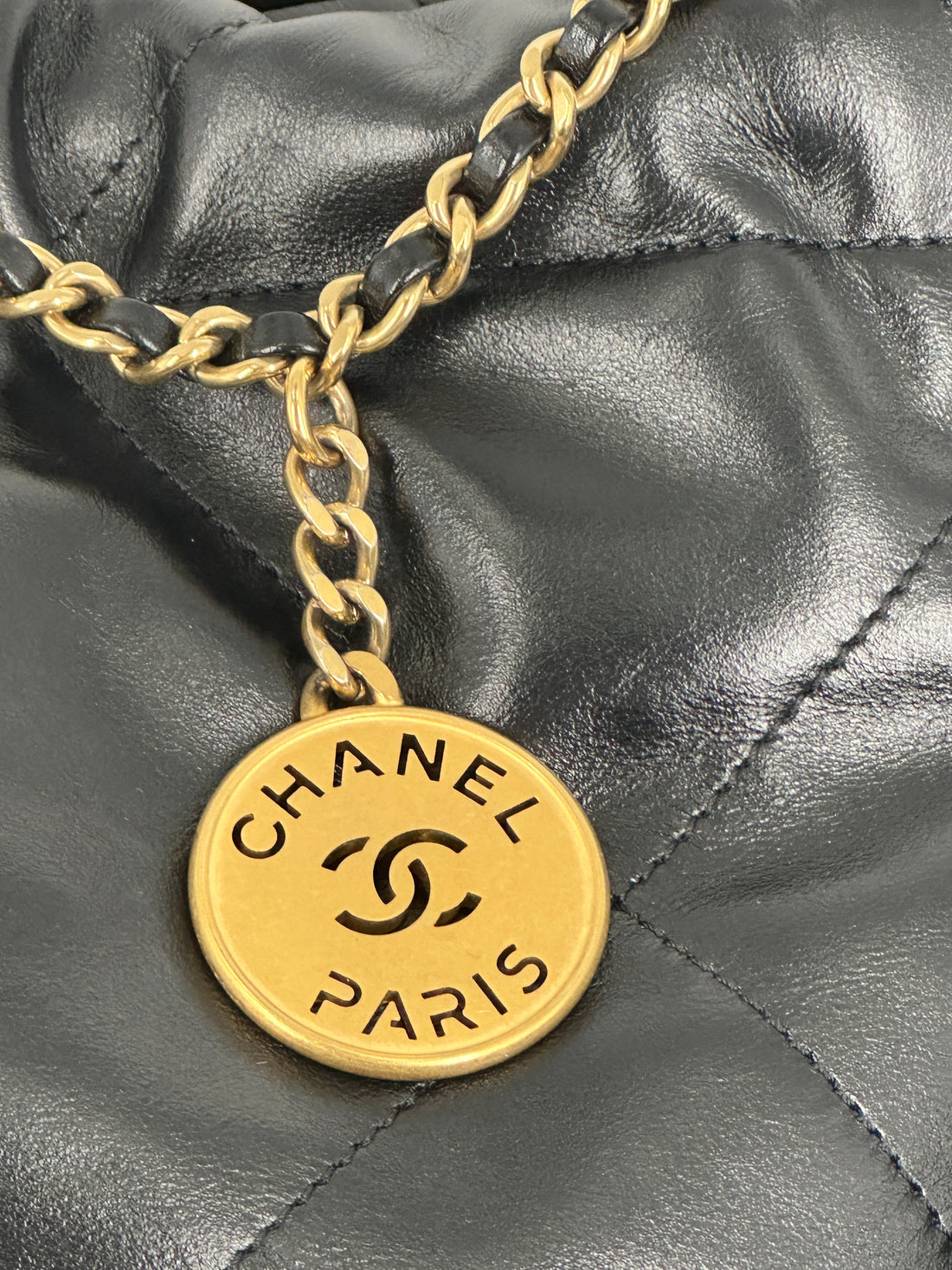 Chanel 22 Bag Mini Shiny Calfskin Black WHW